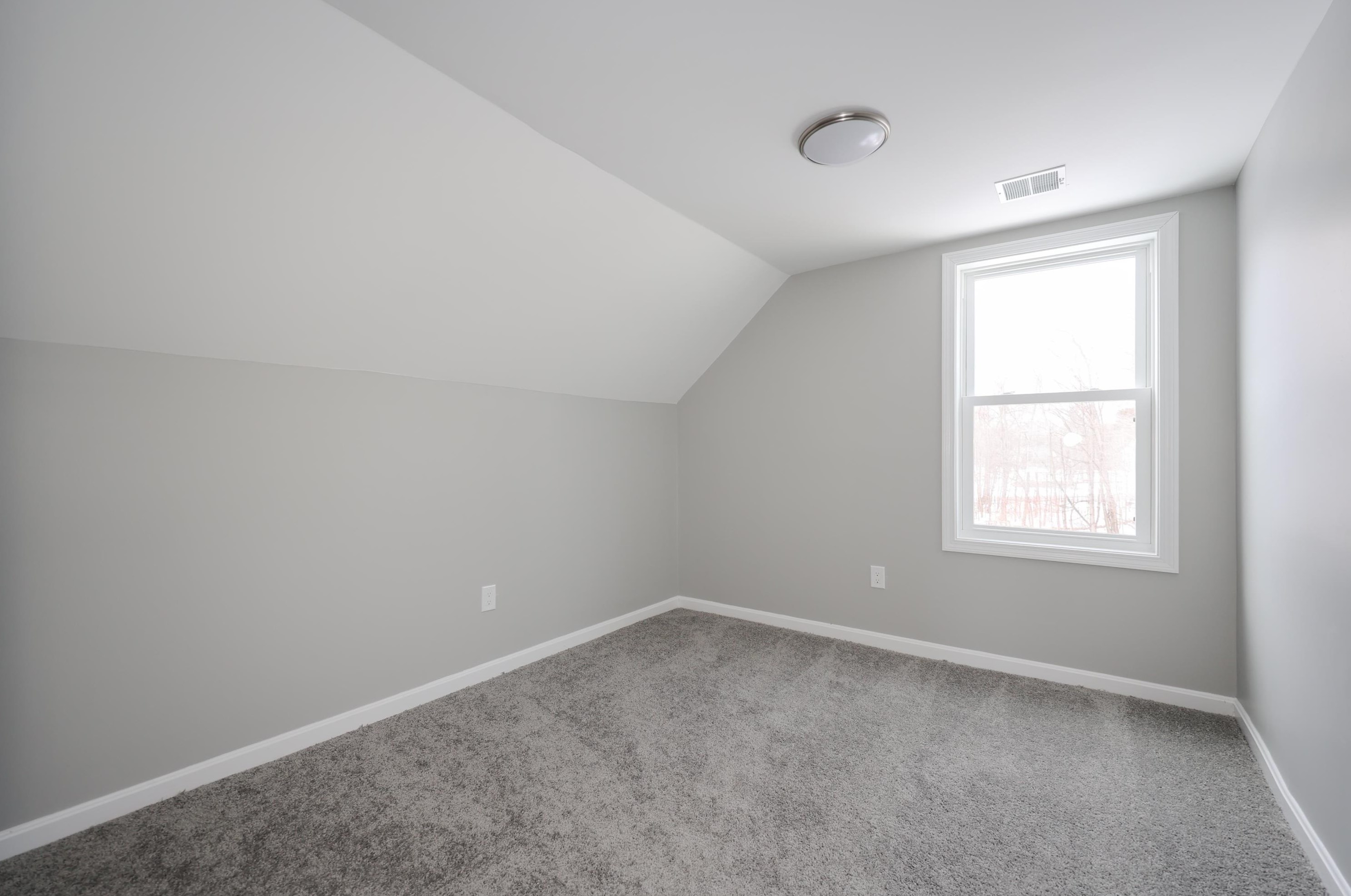 54 Abbott St, Nashua NH  03064-2103 exterior