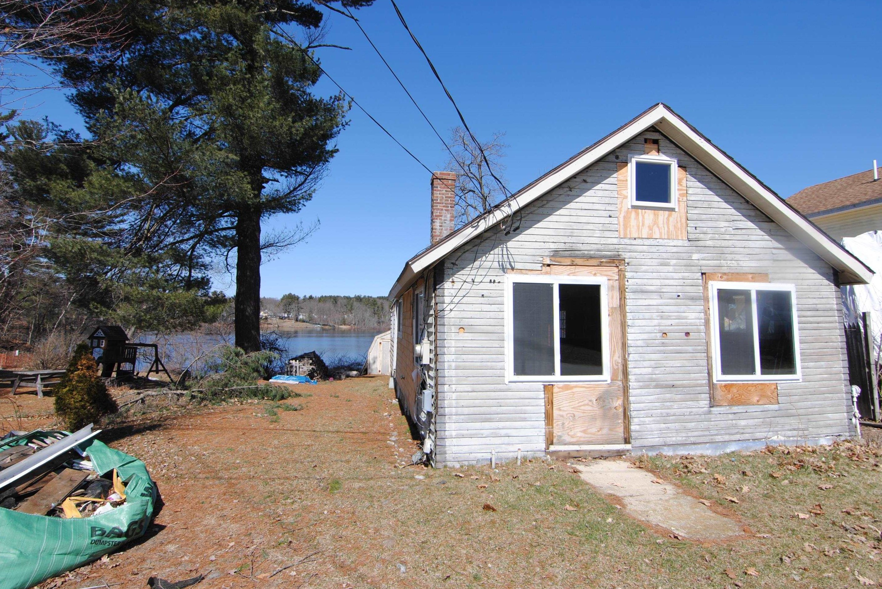 7 Iris Path, Hudson NH  03051-3822 exterior