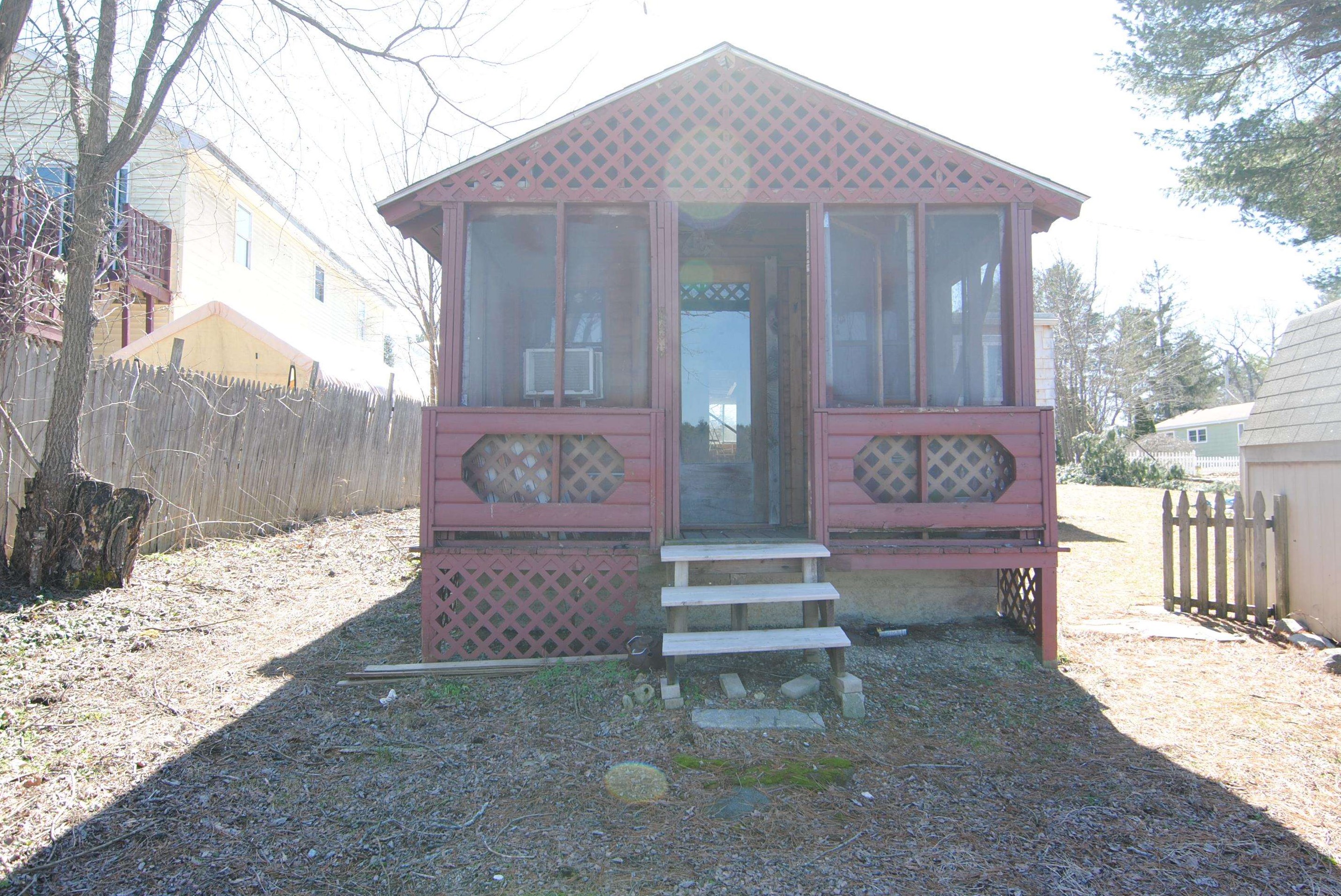 7 Iris Path, Hudson NH  03051-3822 exterior