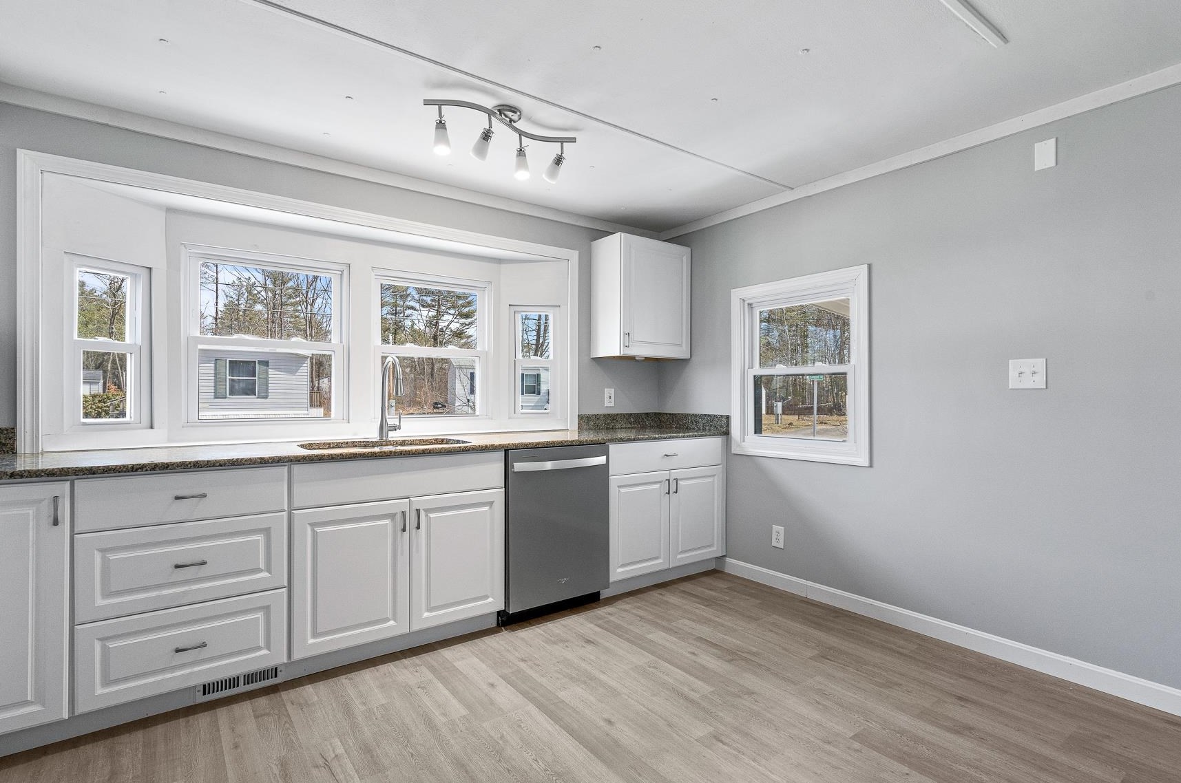 11 Clayton Ave, Rochester NH  03867-4847 exterior