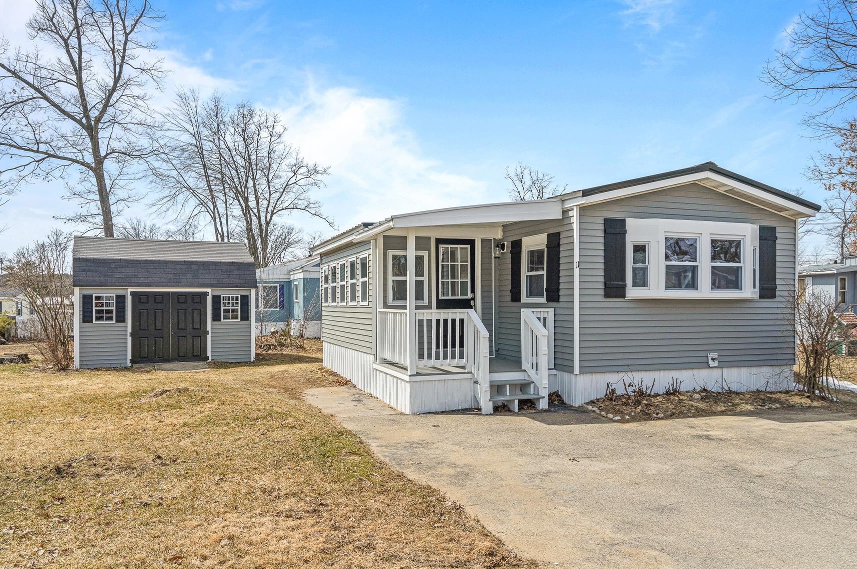 11 Clayton Ave, Rochester, NH 03867