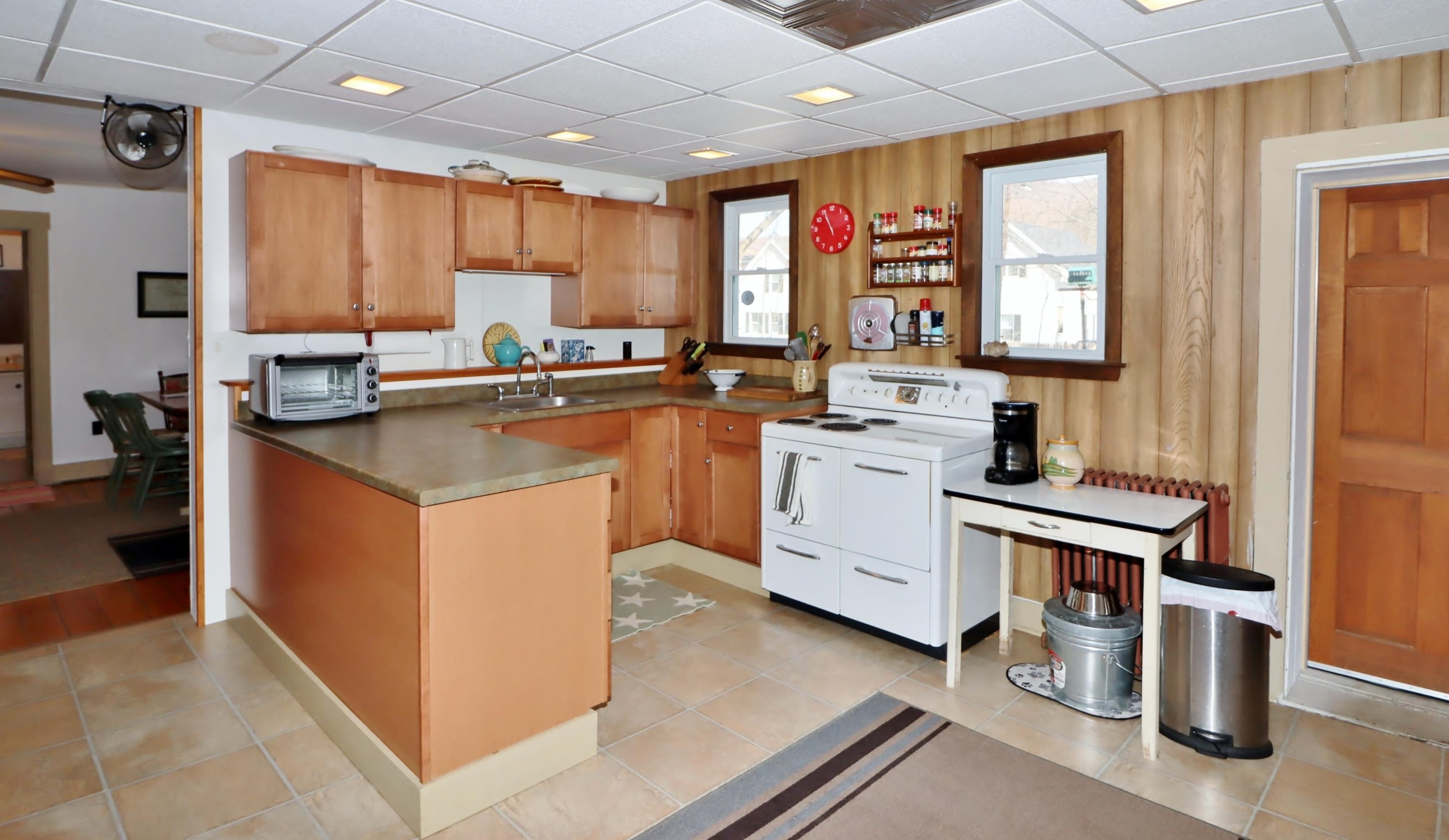 7 Pleasant St, Shelburne, NH 03581
