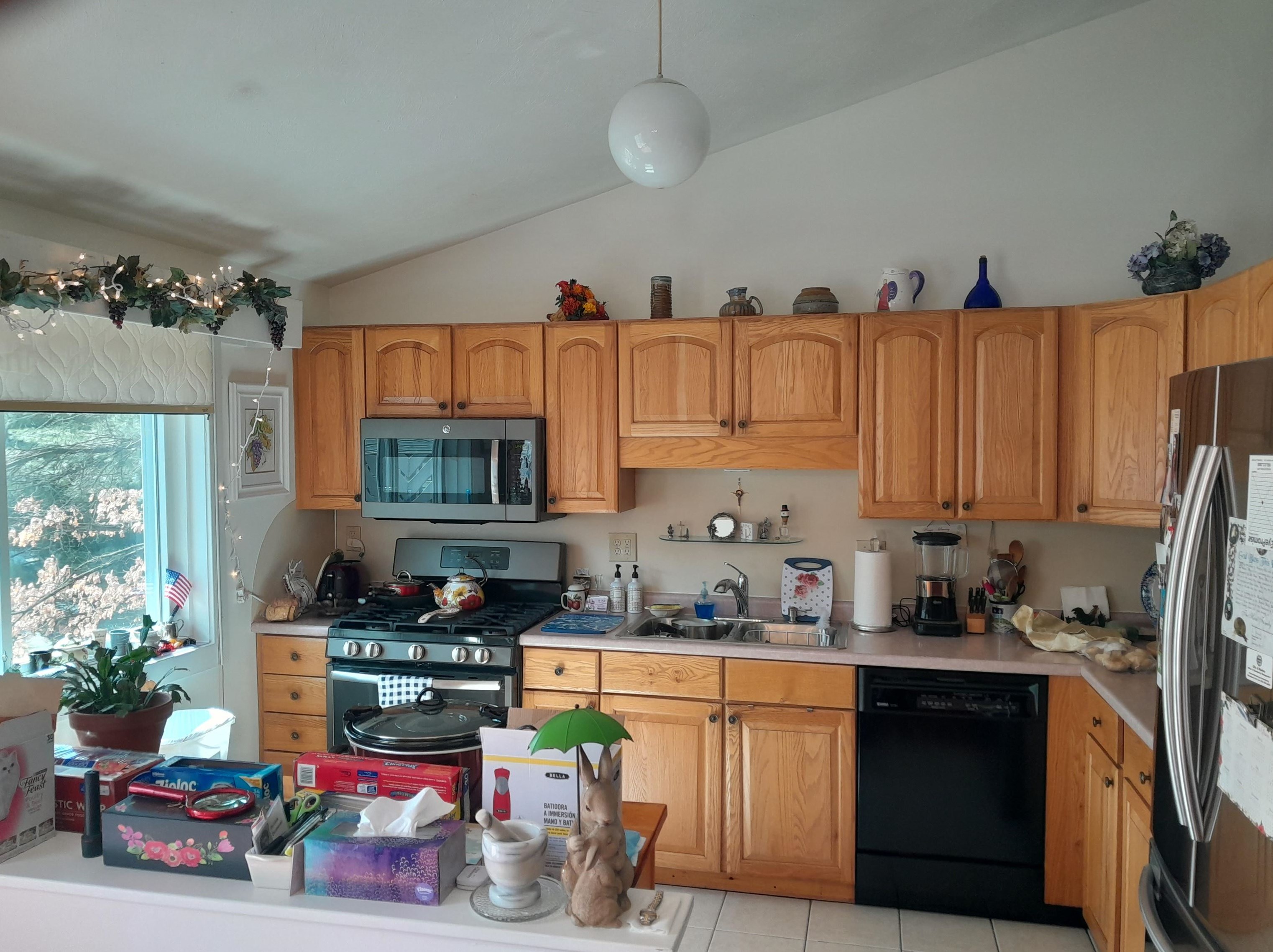 9 Esquire Cir, Nashua, NH 03062