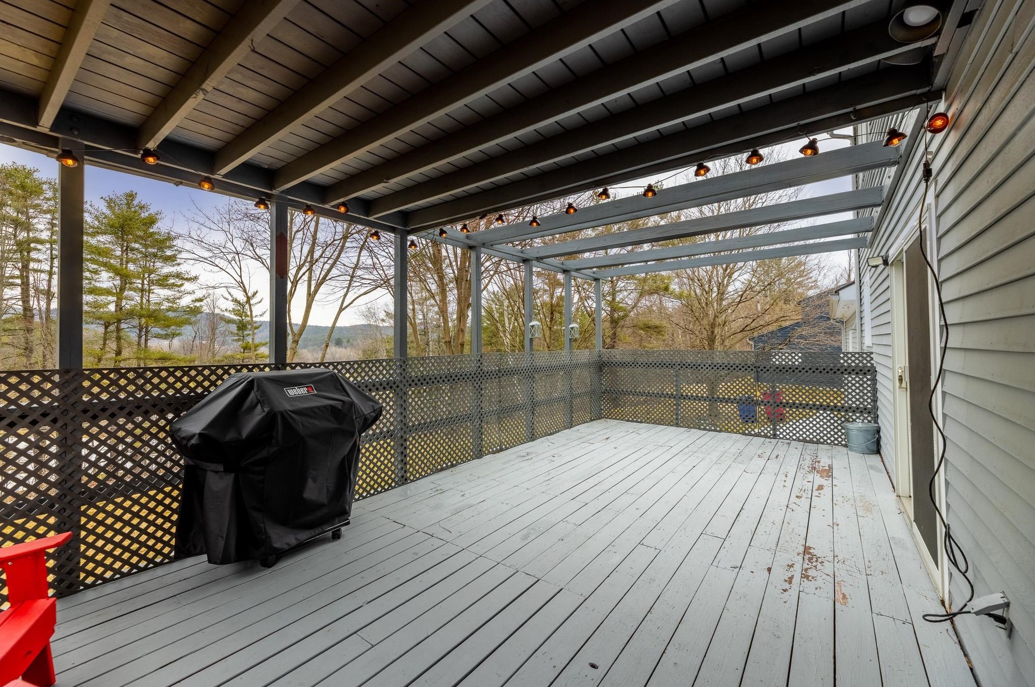 96 Buckingham Pl, Lebanon NH  03766-2609 exterior