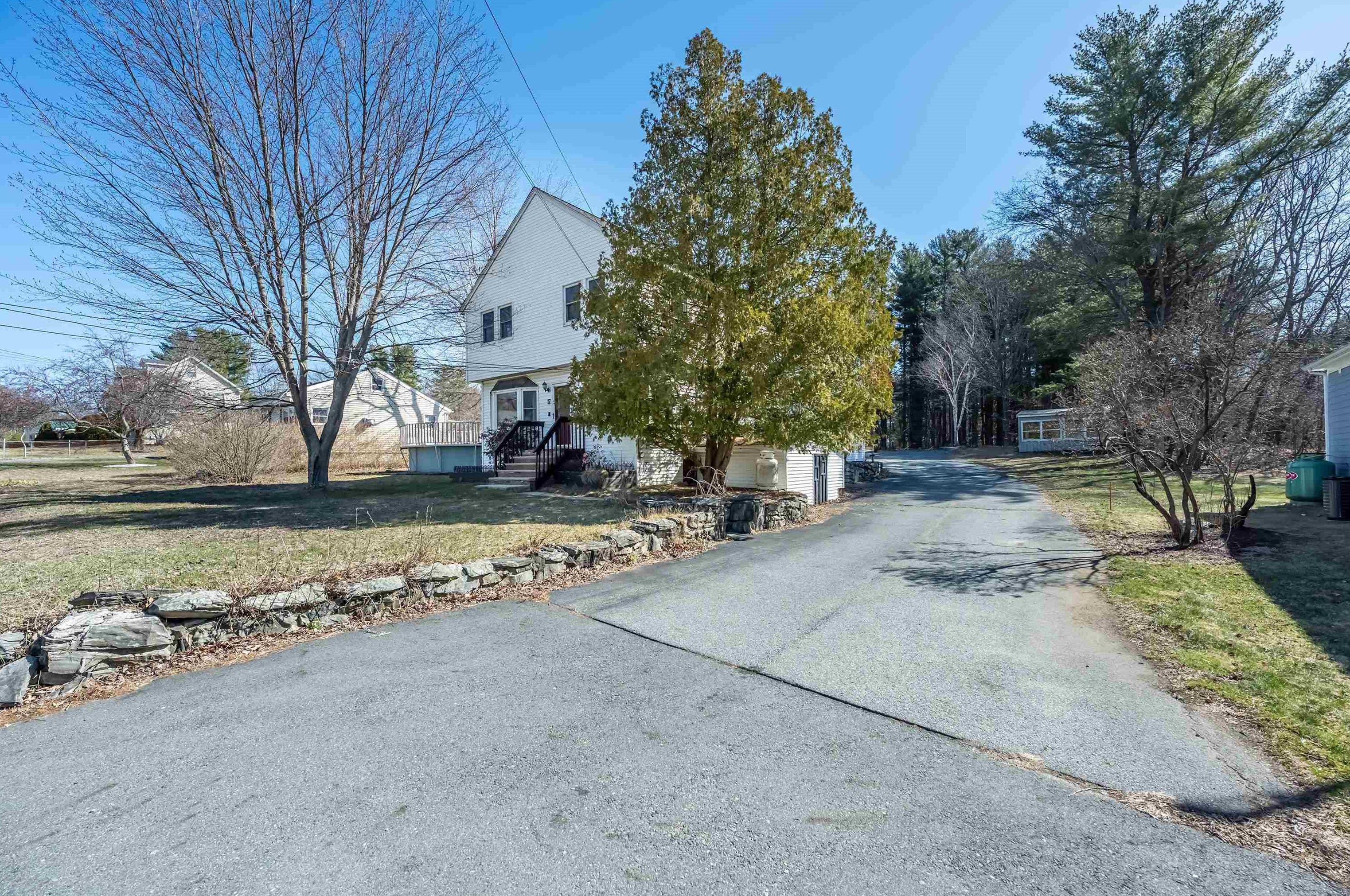 17 Sand Hill Rd, Salem, NH 03079