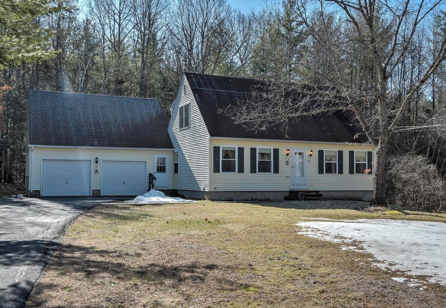 123 Fox Run Rd, Hinsdale, NH 03451
