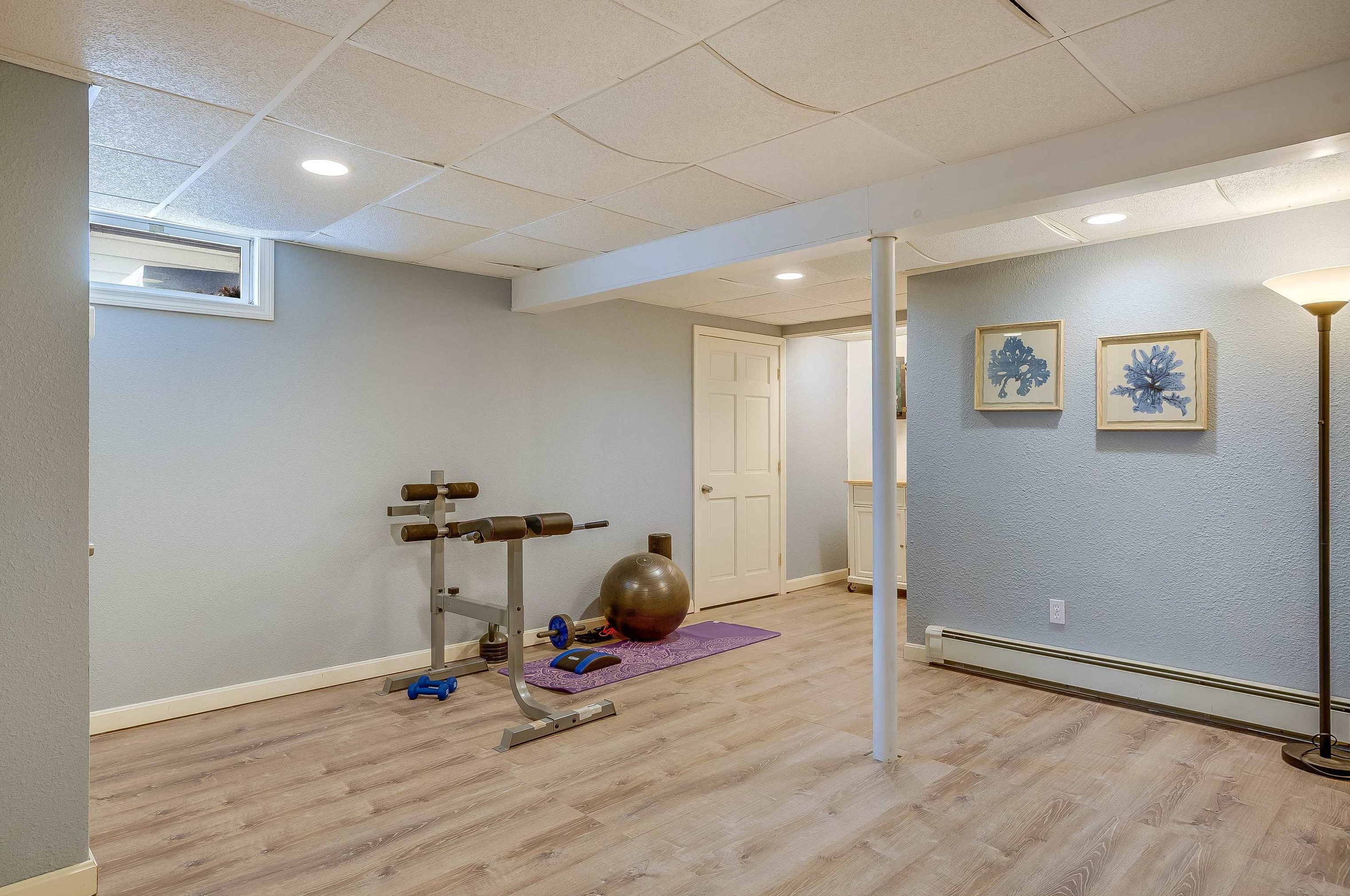 426 Medford St, Manchester NH  03109-4528 exterior