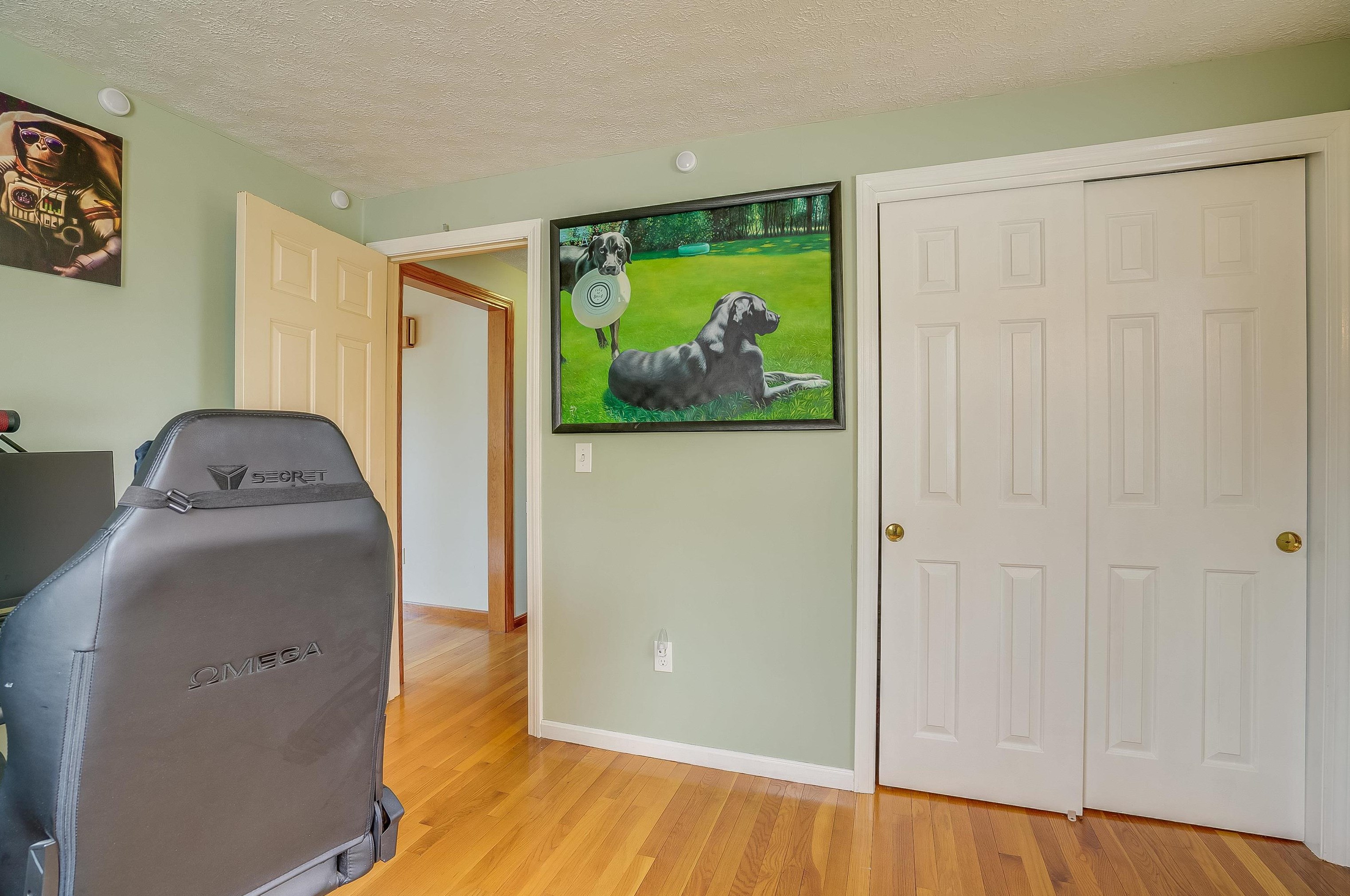 426 Medford St, Manchester NH  03109-4528 exterior