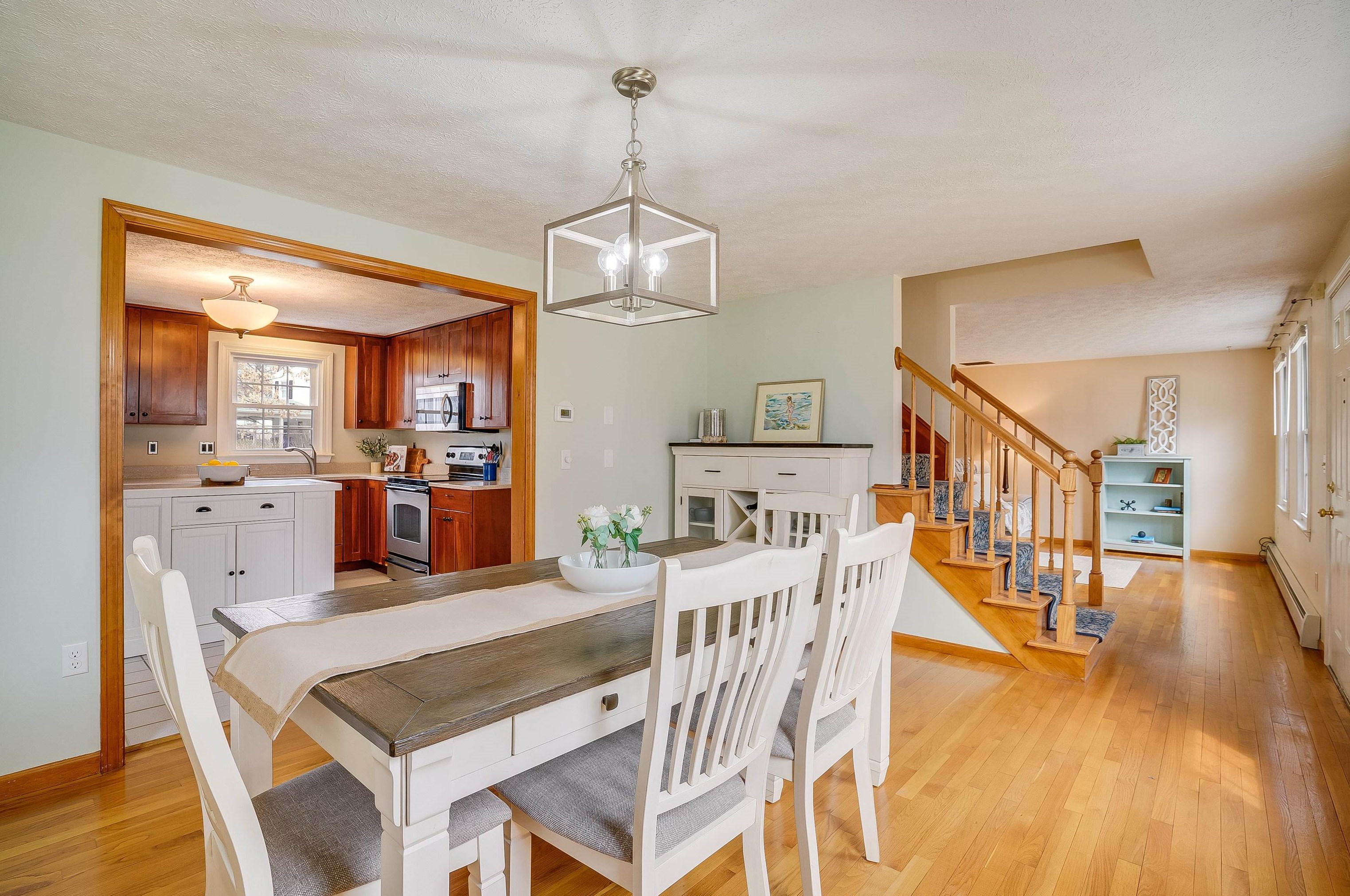 426 Medford St, Manchester NH  03109-4528 exterior