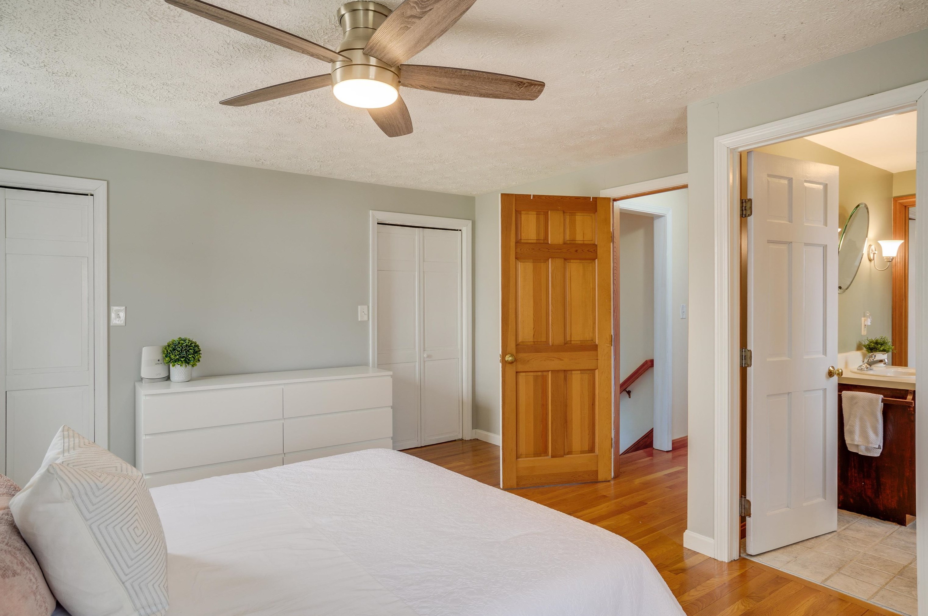 426 Medford St, Manchester NH  03109-4528 exterior