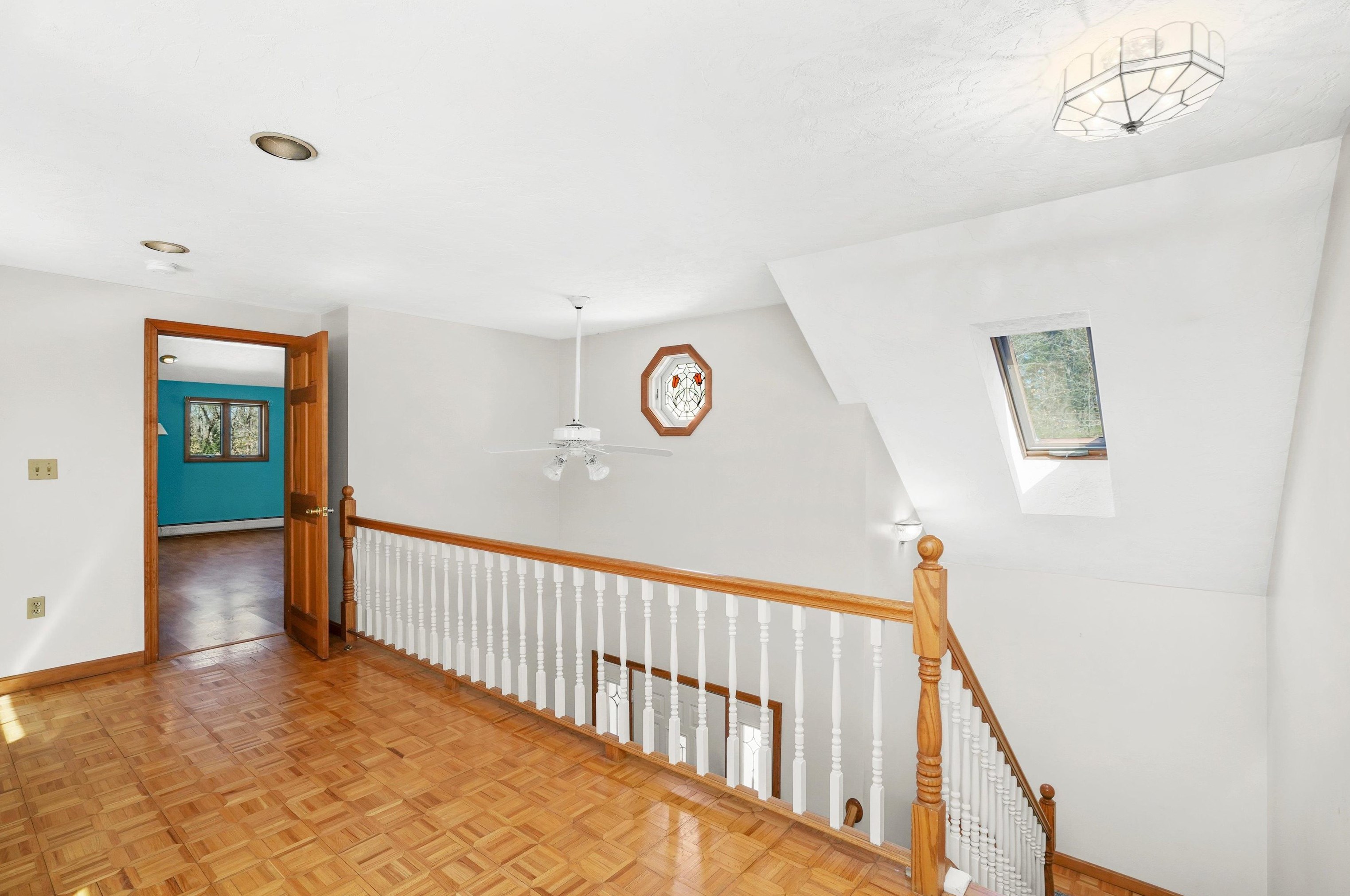 11 Courtland Ave, Hudson NH  03052-1042 exterior