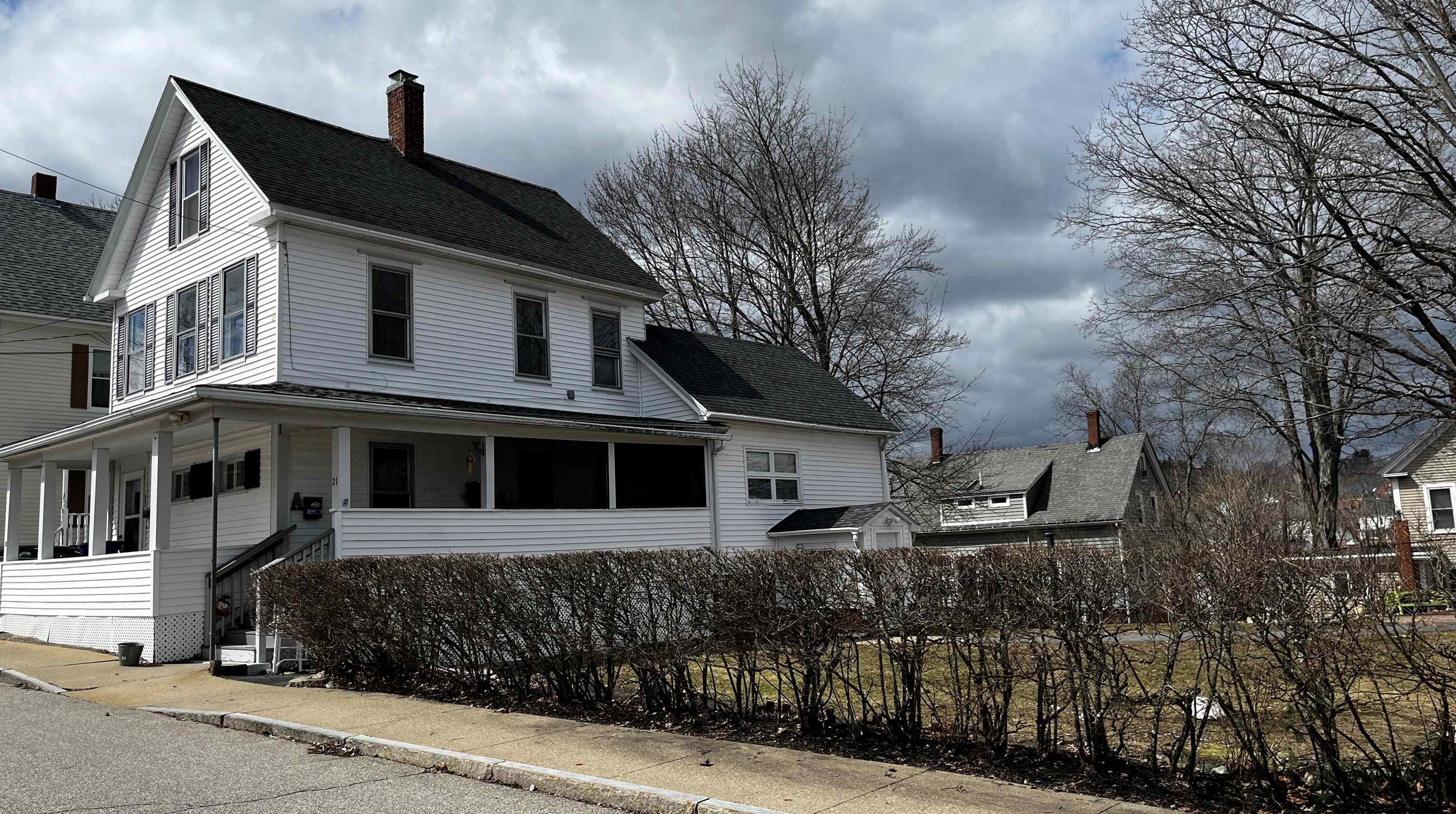 21-23 Mt Auburn St, Somersworth, NH 03878