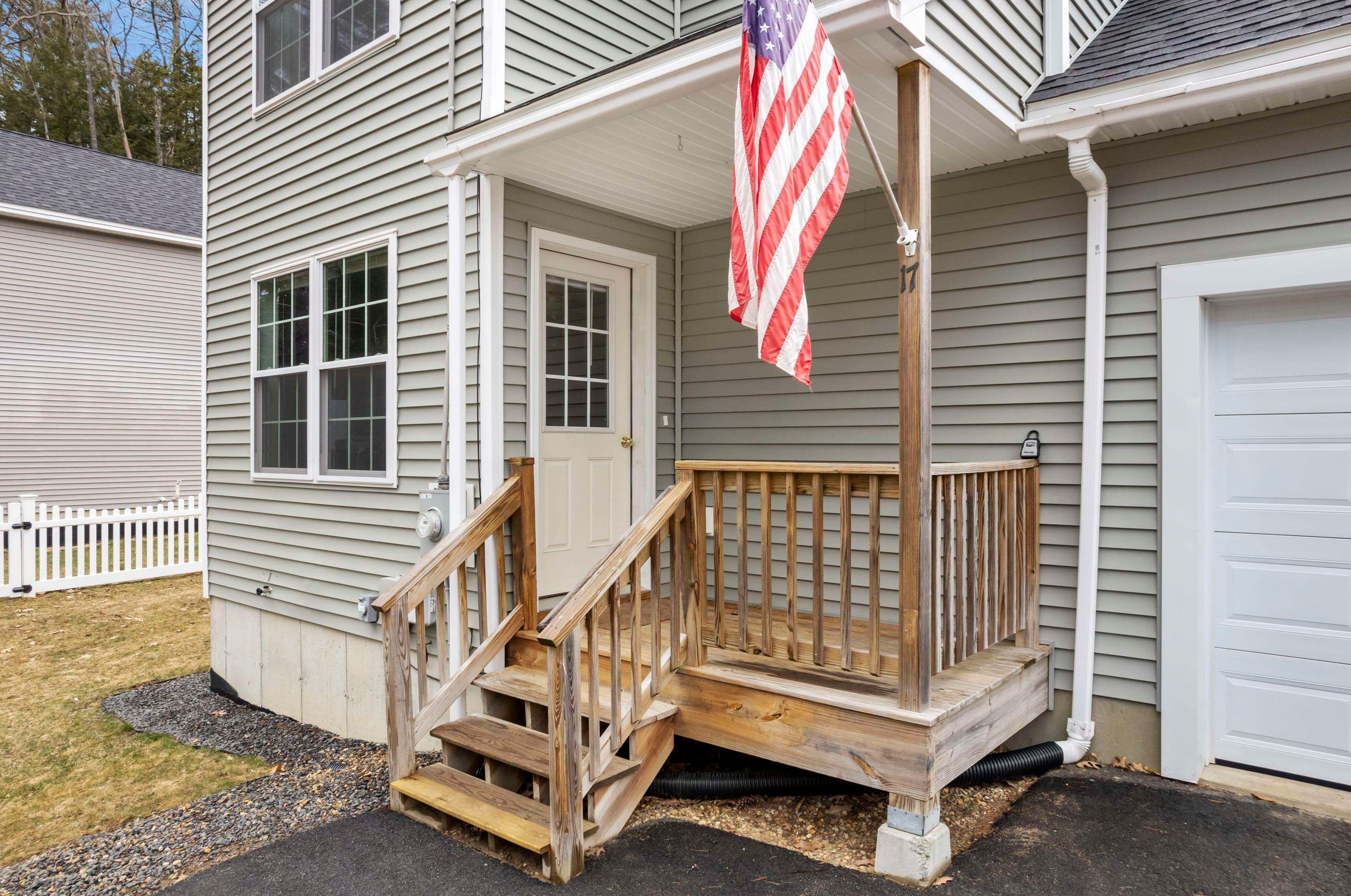 17 Hemlock Rd, Barnstead, NH 03218