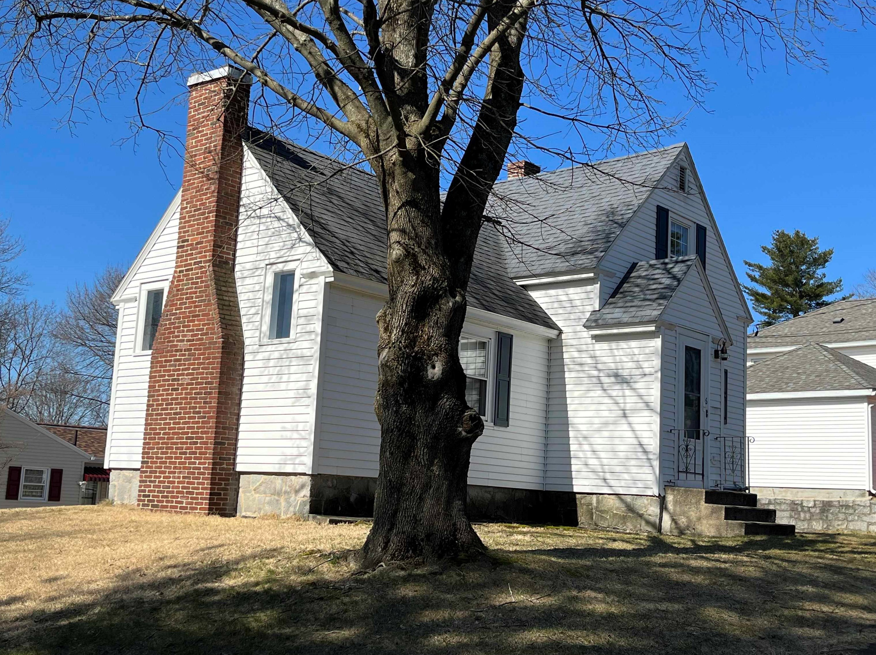 6 Sacramento St, Nashua, NH 03064