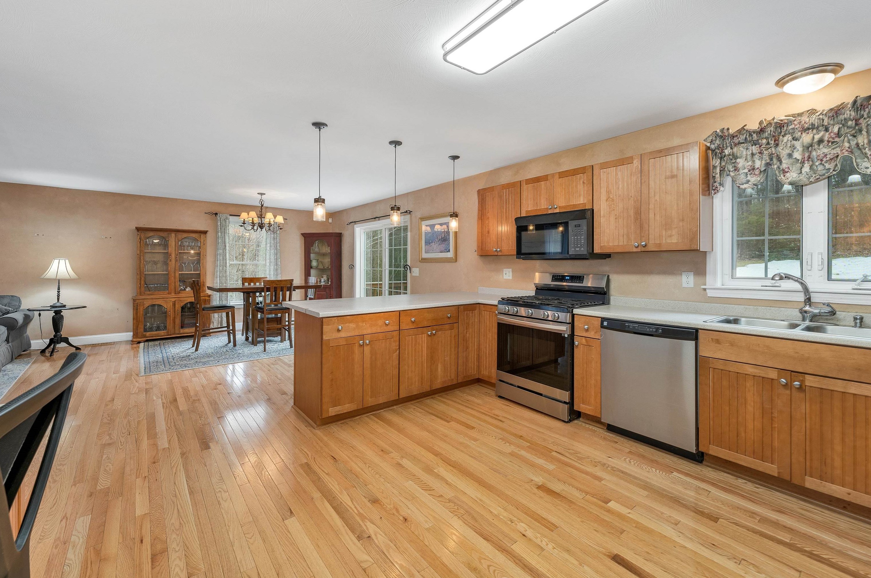 108 N Mason Rd, Brookline, NH 03033