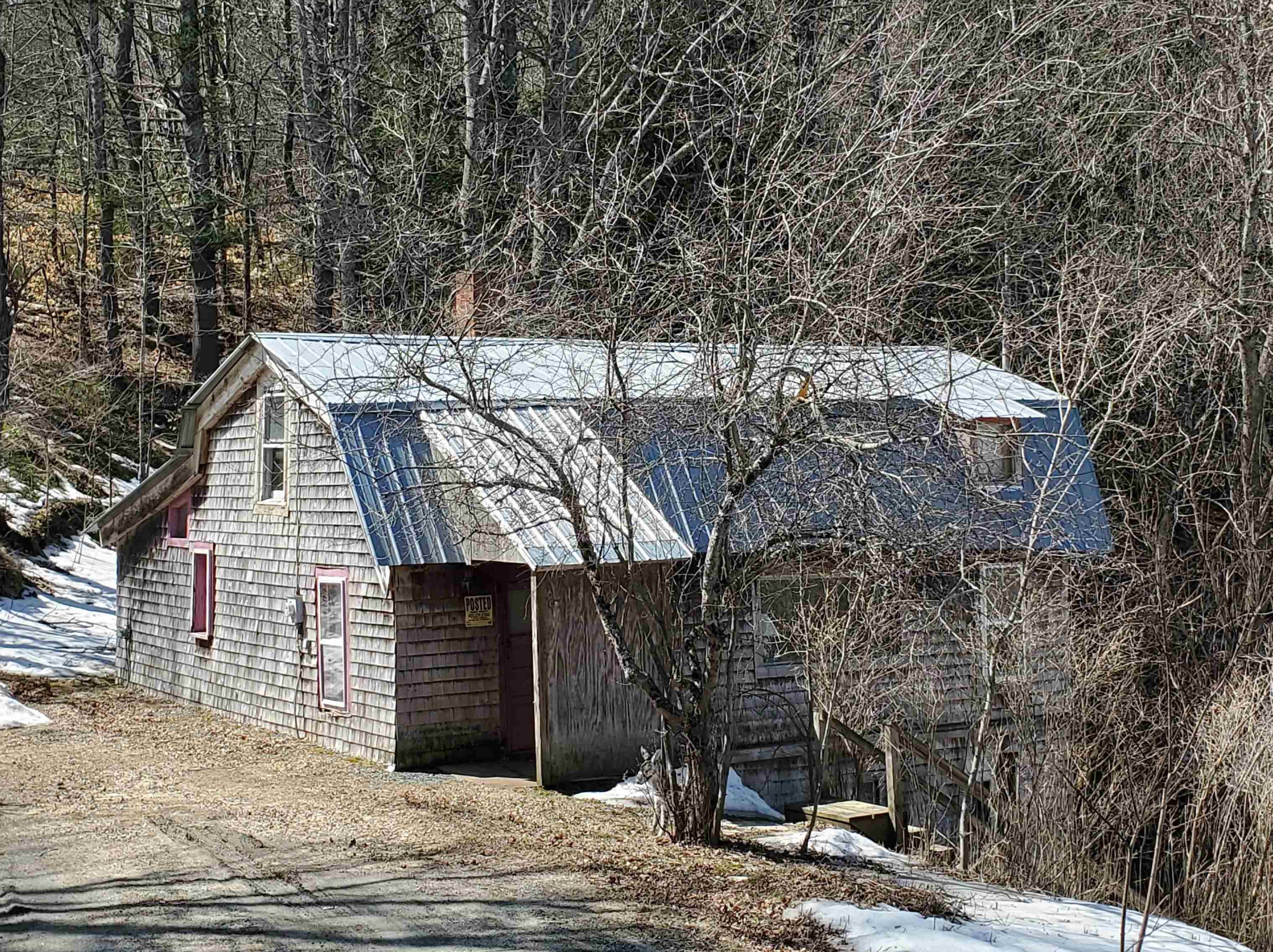 8 Arnold Dr, Enfield, NH 03748