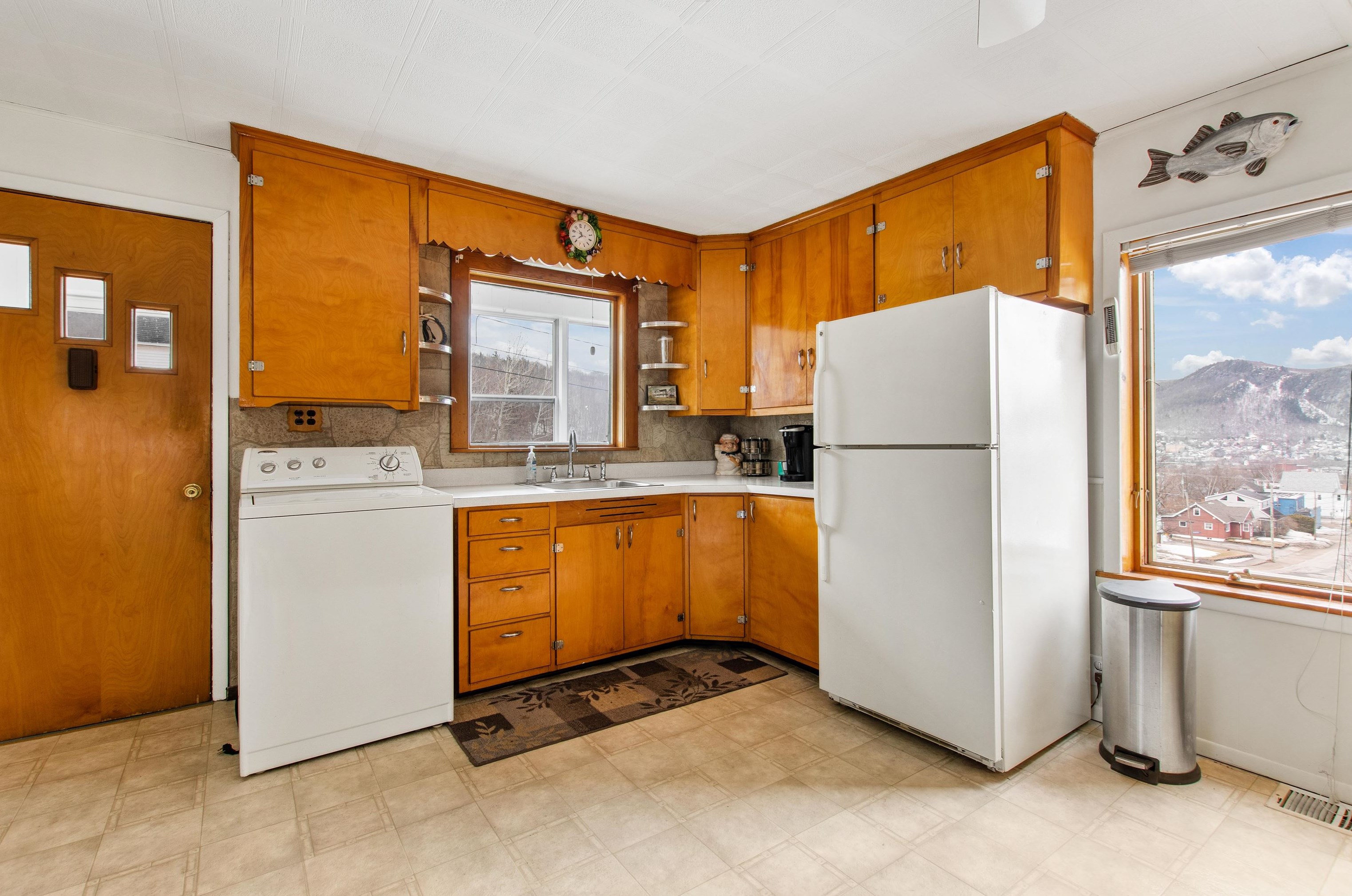 447 Forbush Ave, Berlin NH  03570-3609 exterior