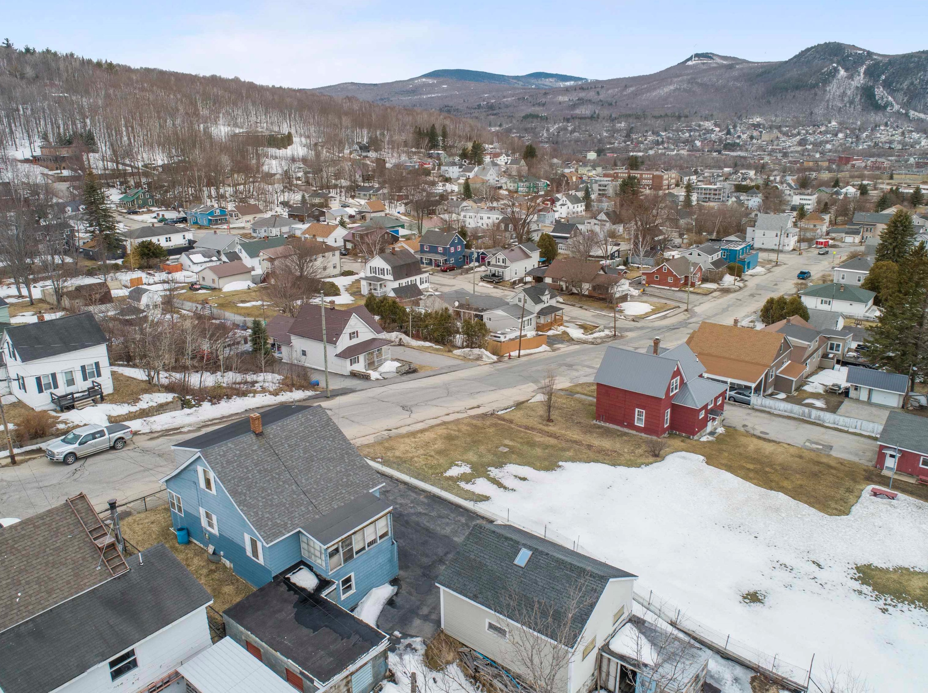 447 Forbush Ave, Berlin NH  03570-3609 exterior