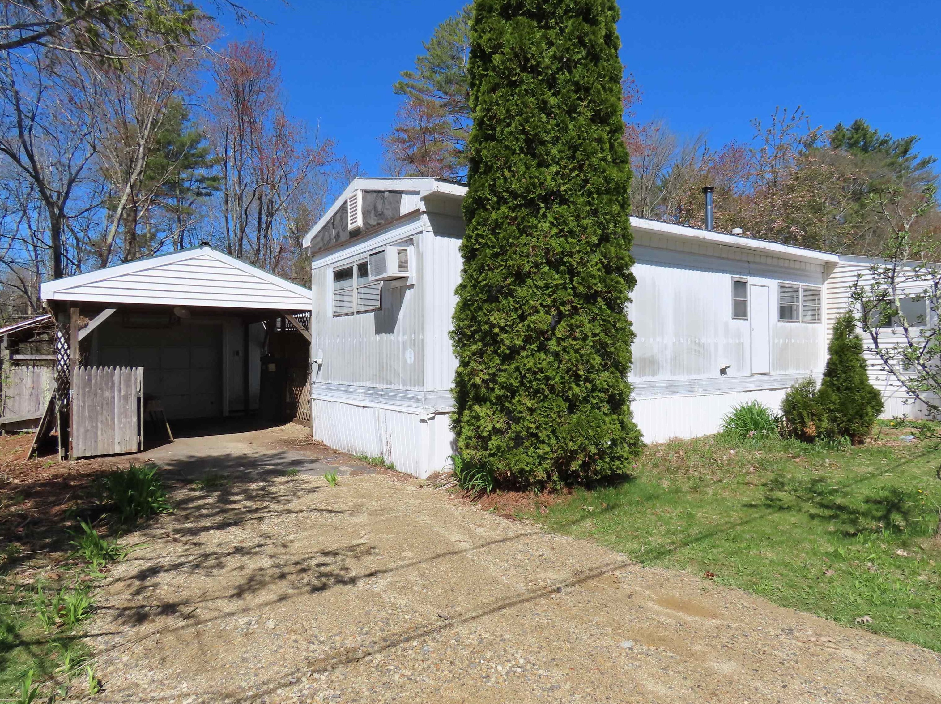 19 Zealand Park, Seabrook, NH 03874