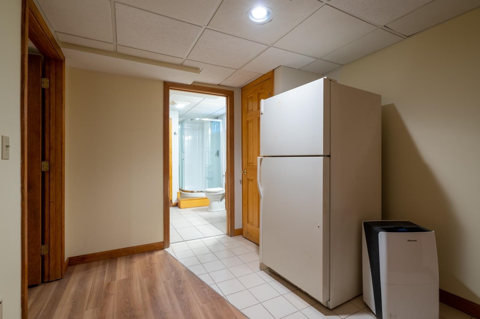 23 Nathaniel Dr, Hudson NH  03051-5075 exterior