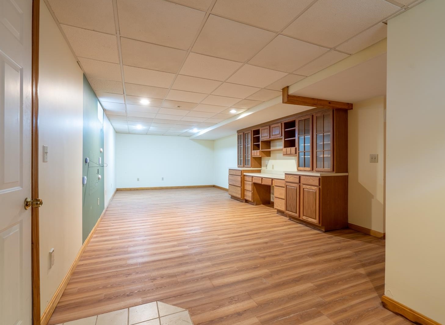 23 Nathaniel Dr, Hudson NH  03051-5075 exterior