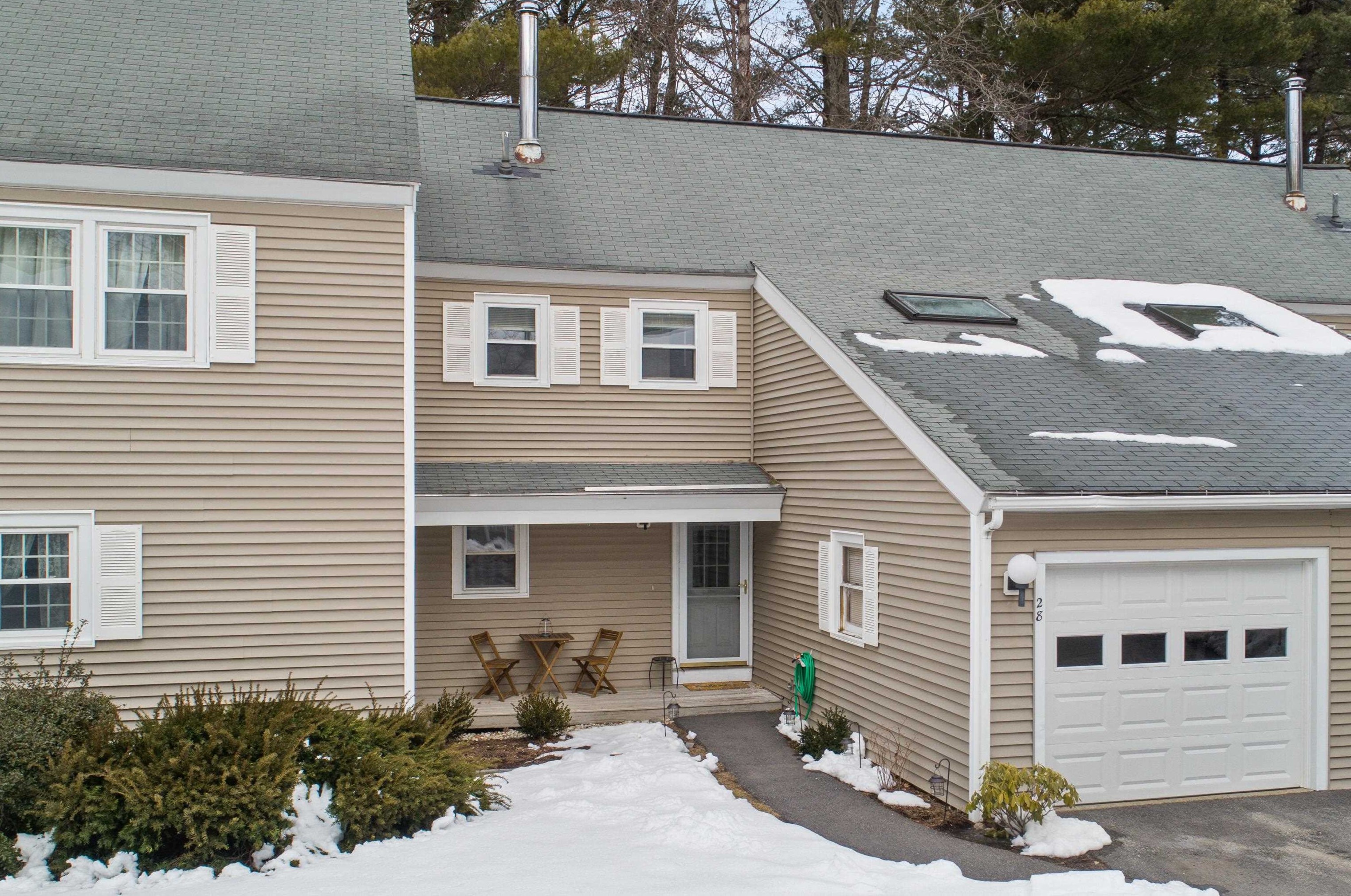 28 Winterwood Dr, Londonderry, NH 03053