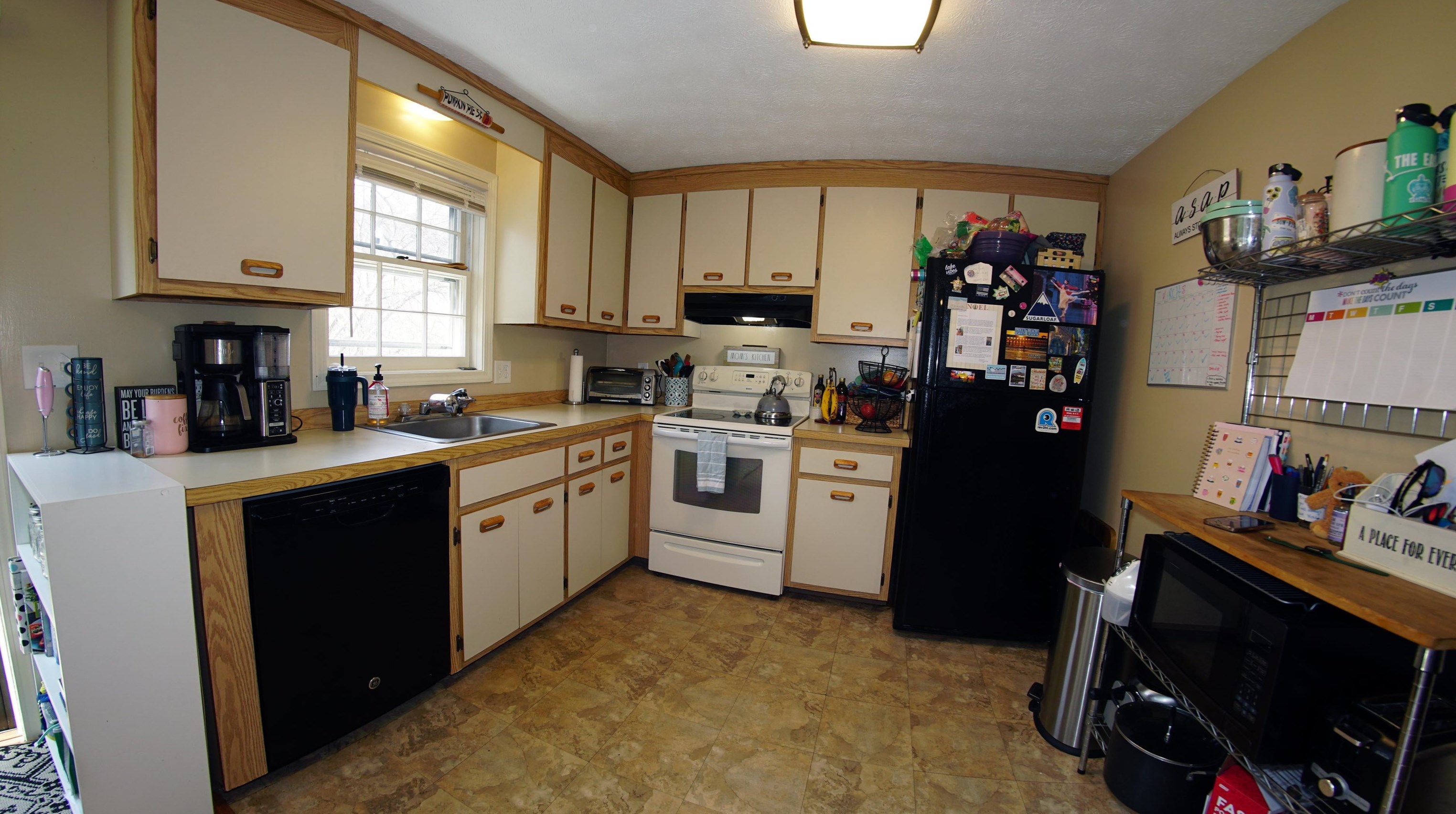 156 Winterwood Dr #156, Londonderry, NH 03053