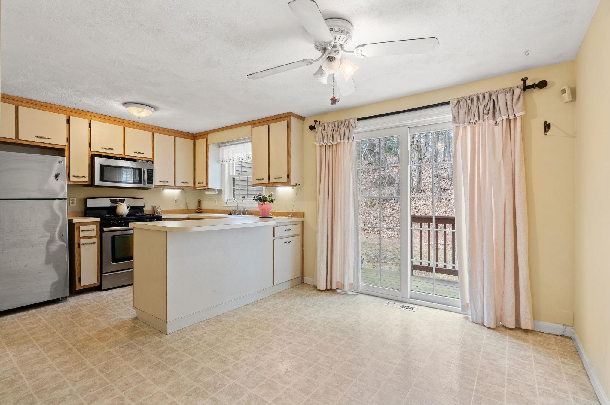 30 Hawkstead Hollow #unit 27, Nashua, NH 03063