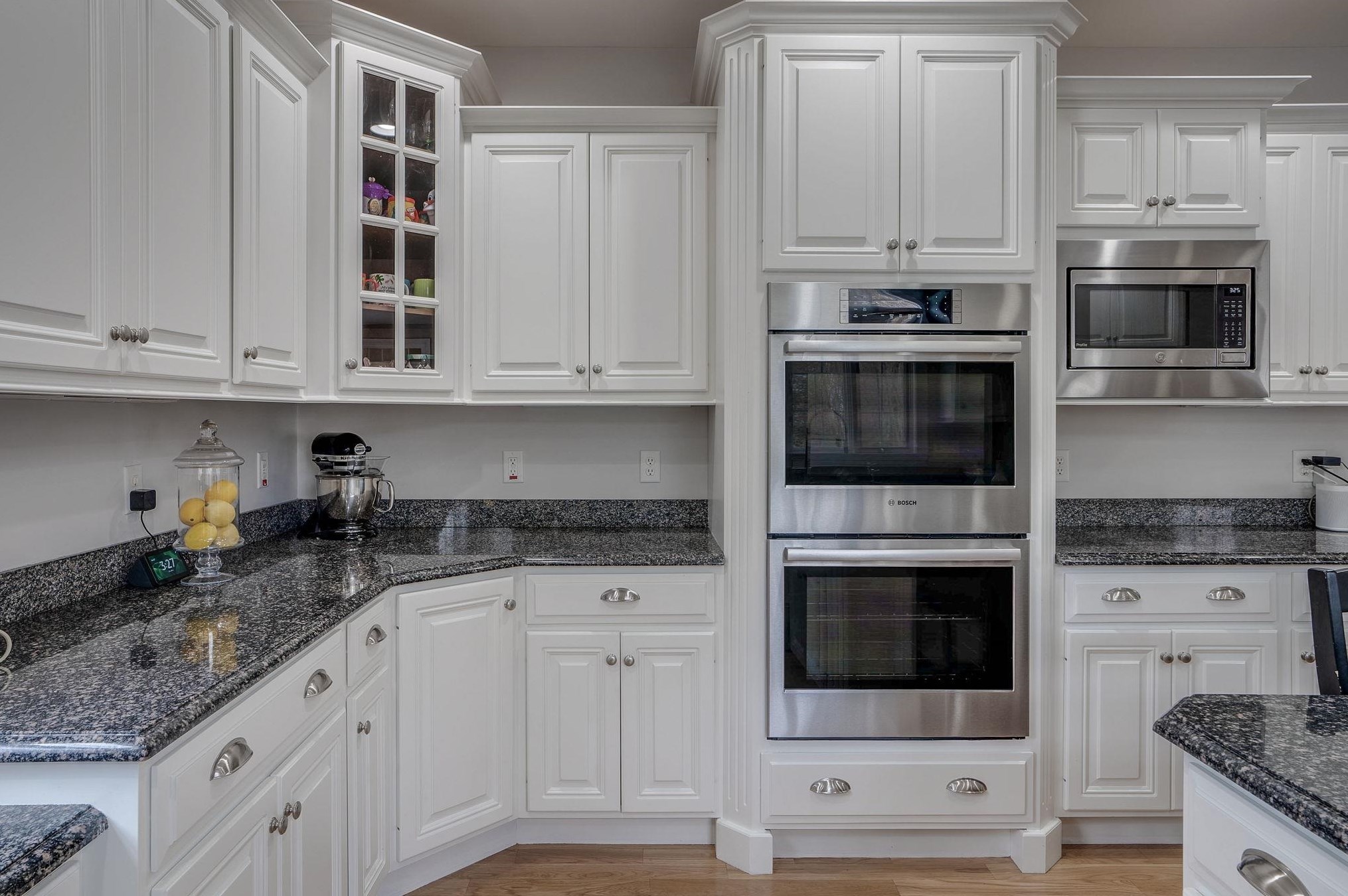 78 Rolling Woods Dr, Manchester NH  03110-4540 exterior