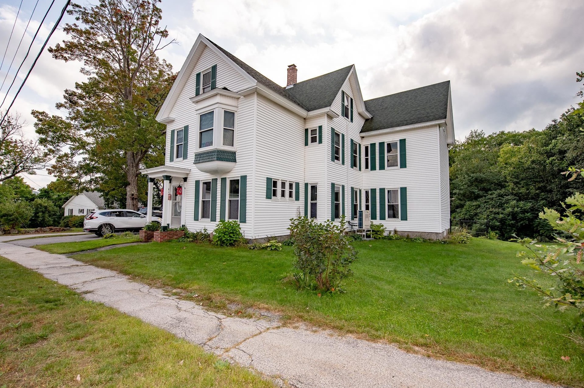 54 Church St, Hillsboro, NH 03244