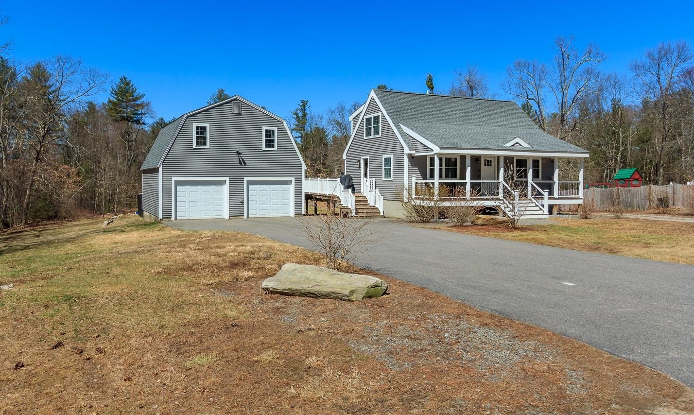 21 Louise Dr, Hudson, NH 03052-2536