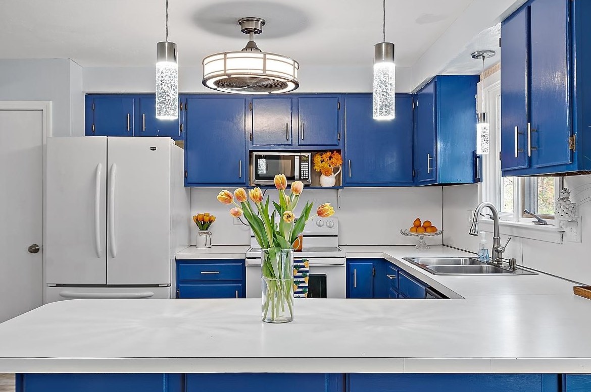 58 Bean Rd, Merrimack NH  03054-2418 exterior