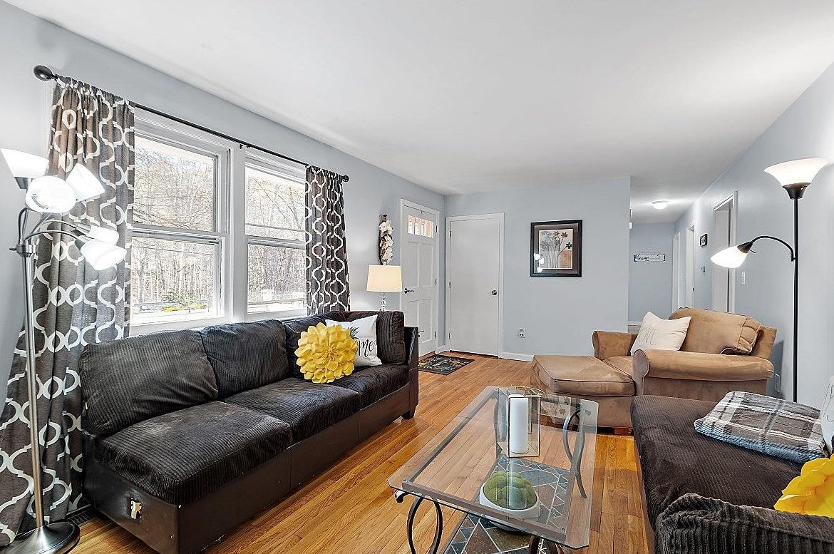 58 Bean Rd, Merrimack NH  03054-2418 exterior