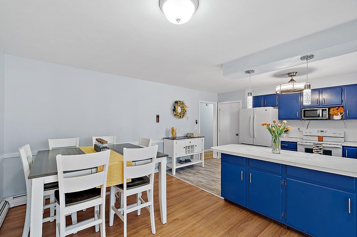 58 Bean Rd, Merrimack NH  03054-2418 exterior