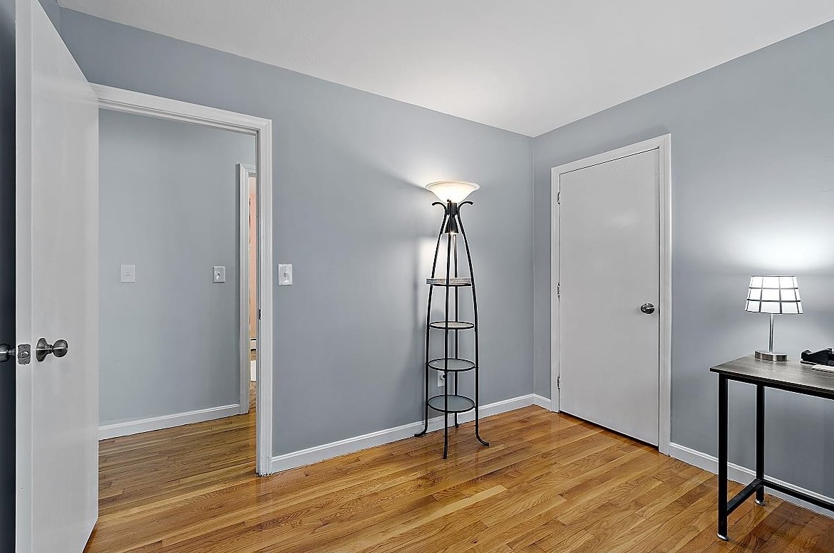 58 Bean Rd, Merrimack NH  03054-2418 exterior