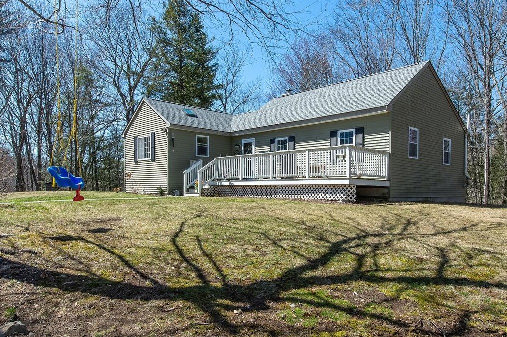 246 Cooper Hill Rd, Nottingham, NH 03290