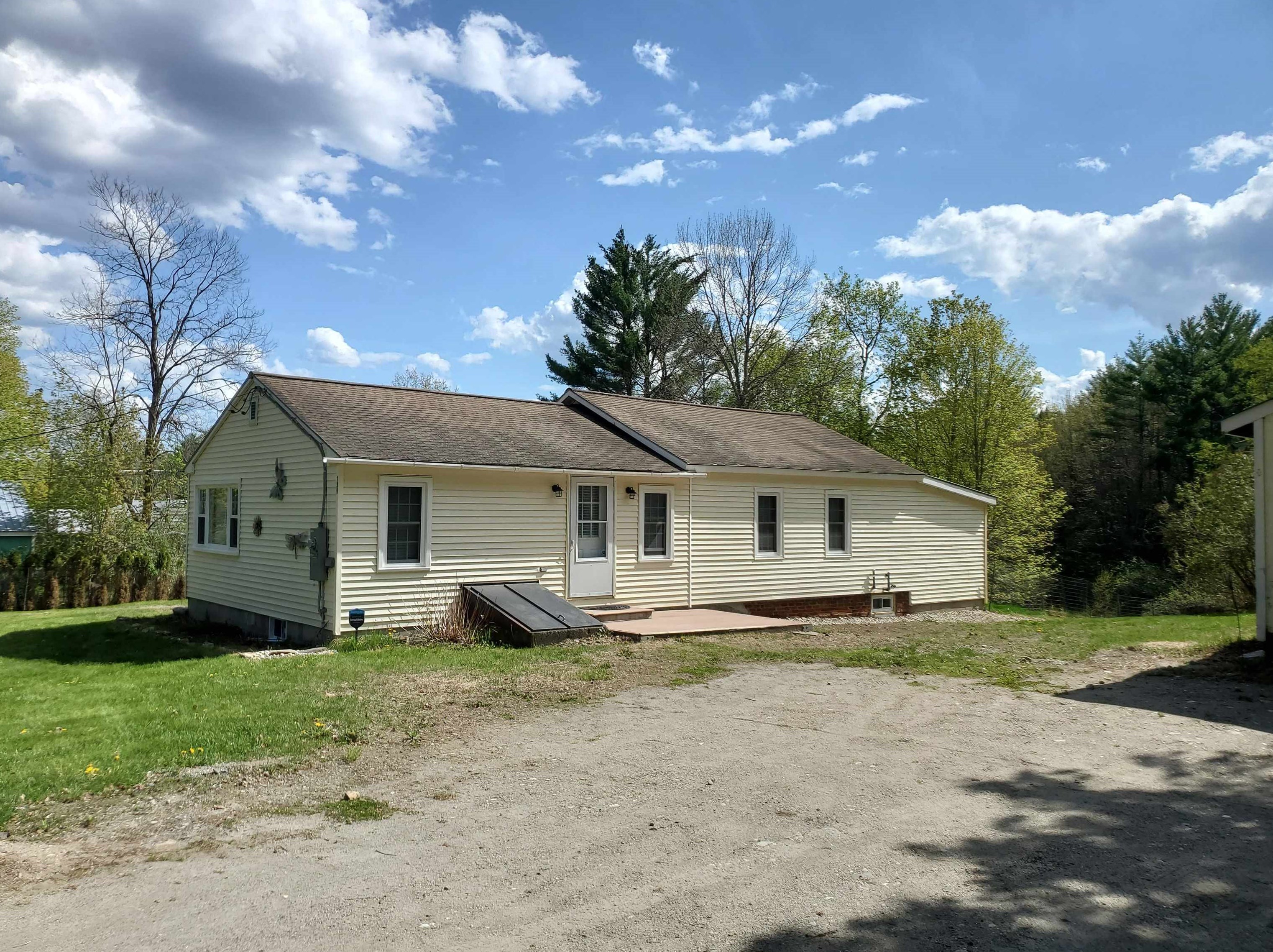 139 Canaan St, Orange, NH 03741