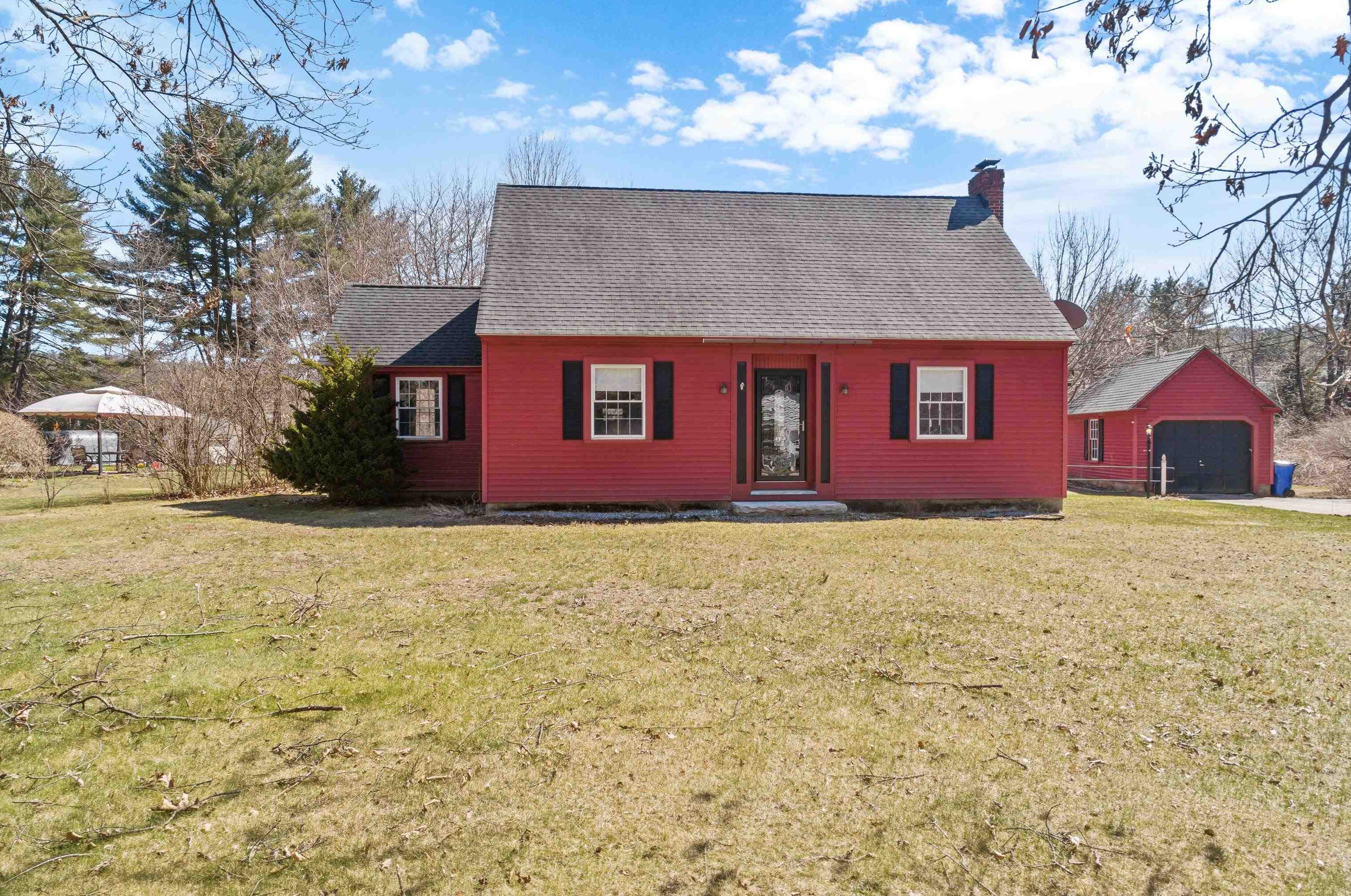 40 Shirley Park Rd, Goffstown, NH 03045