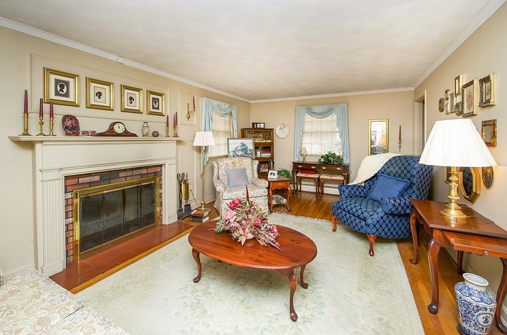 34 Wheeler Ave, Salem, NH 03079