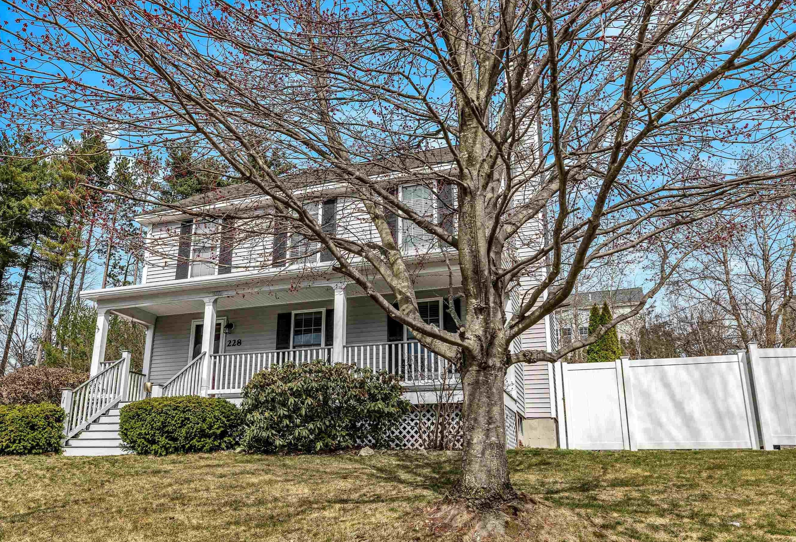 228 Whittington St, Manchester, NH 03104-6489
