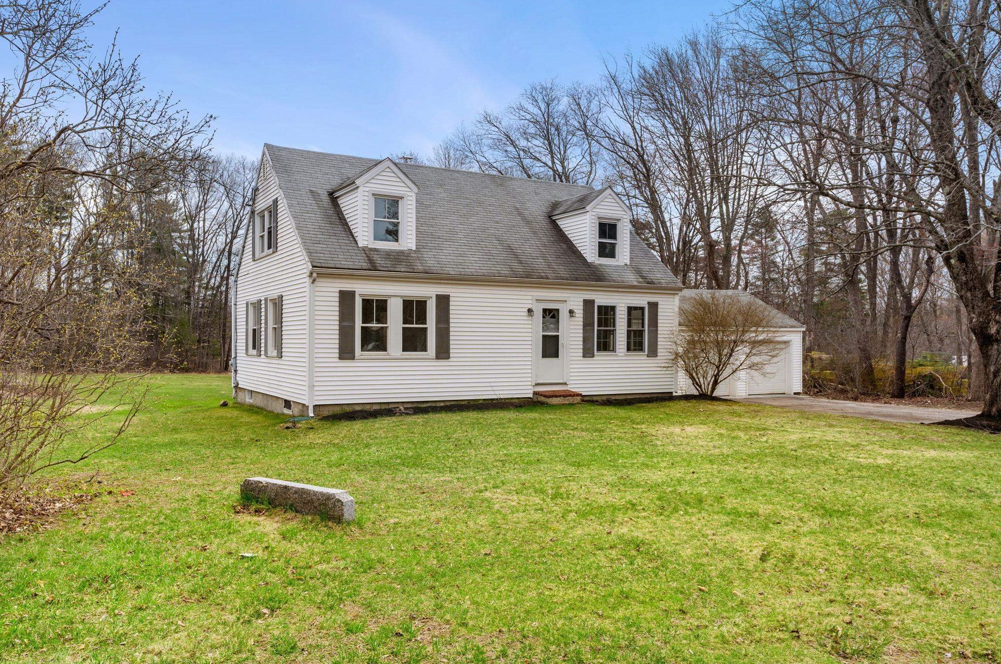30 Centennial St, Seabrook, NH 03874