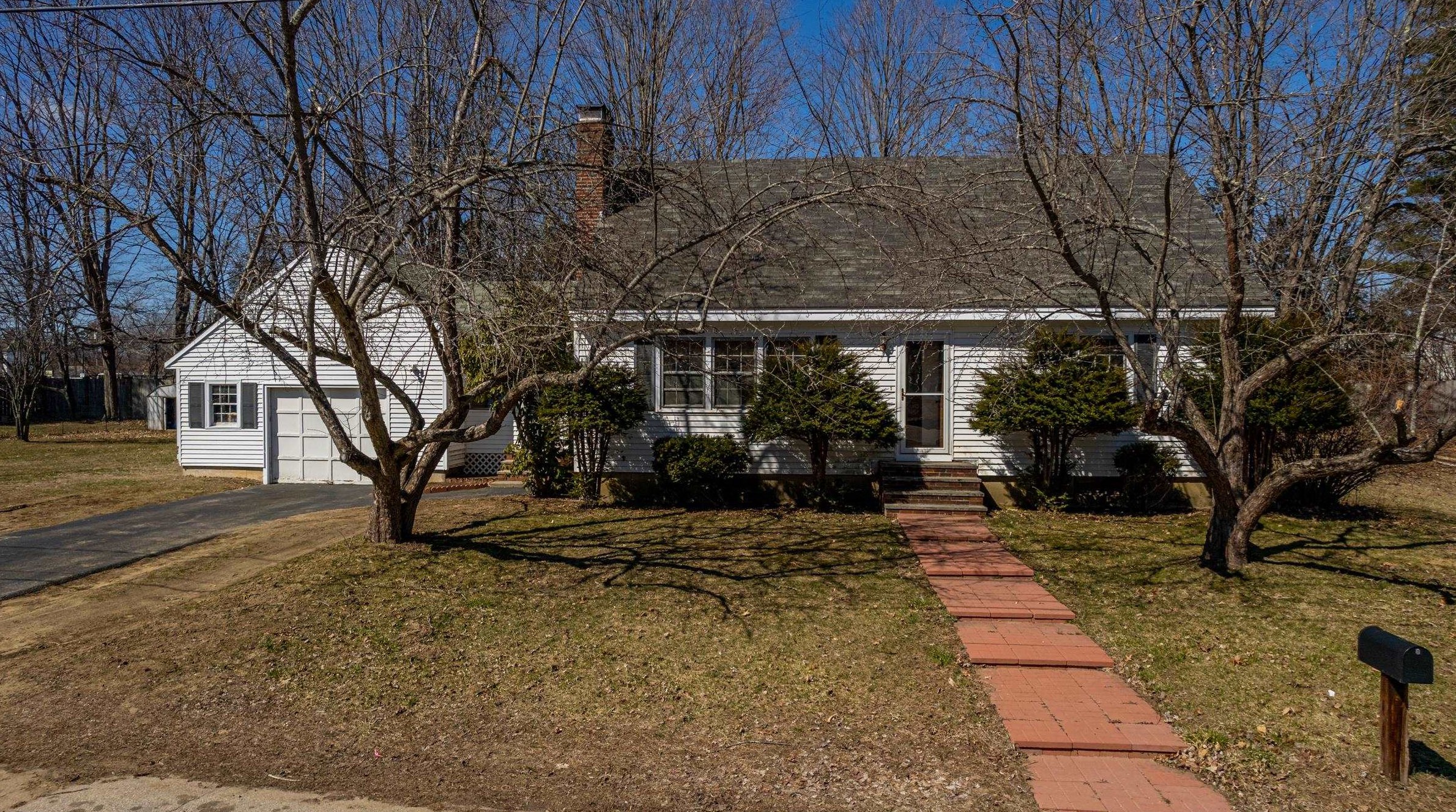 4 Ruel St, Somersworth, NH 03878