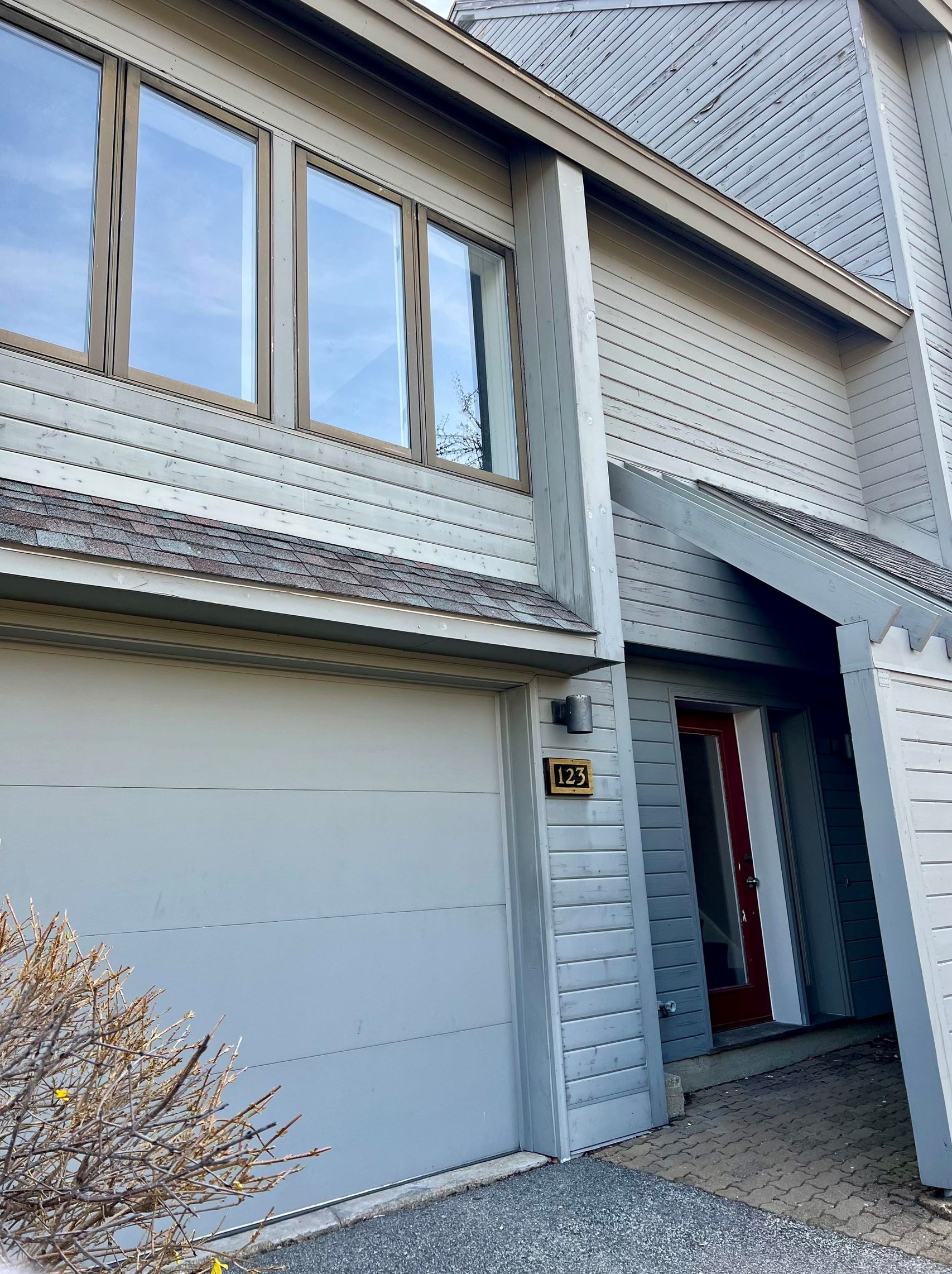 5 Tsienneto Rd #123, Derry, NH 03038