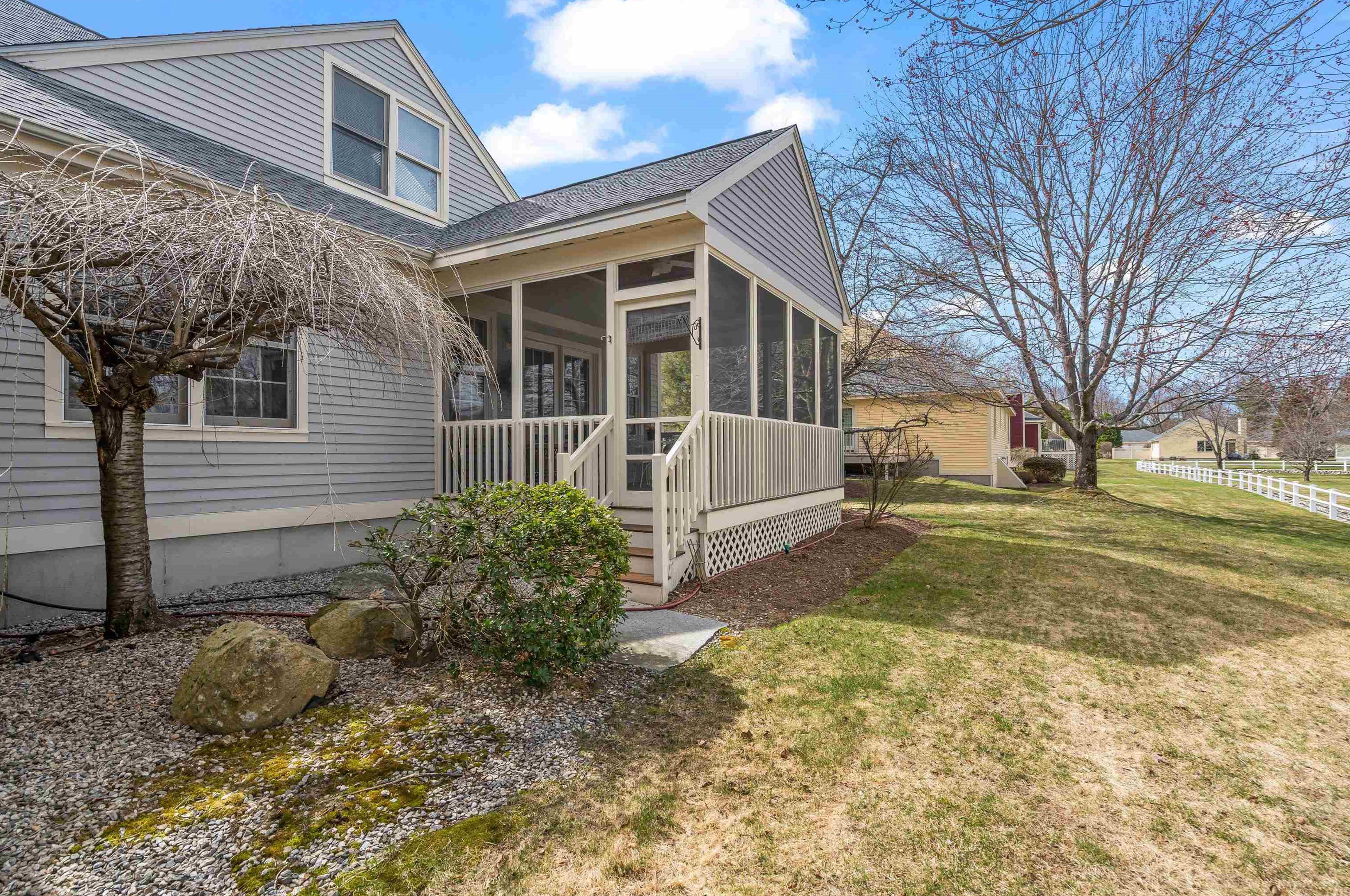 3 Muirfield Rd, Manchester, NH 03110-6120