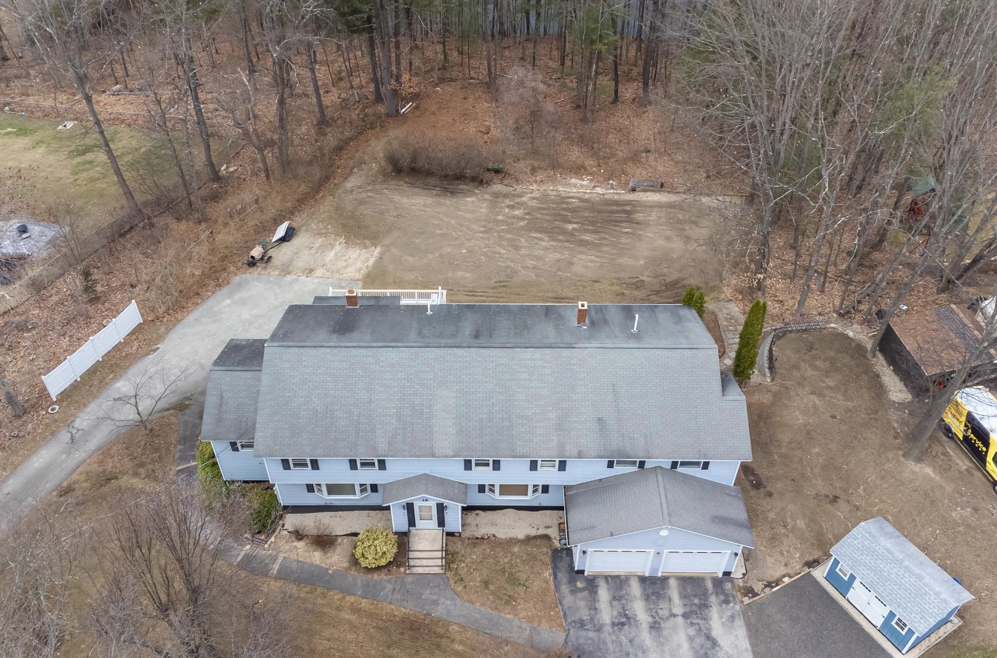 15 Twin Meadow Dr, Hudson NH  03051-3036 exterior