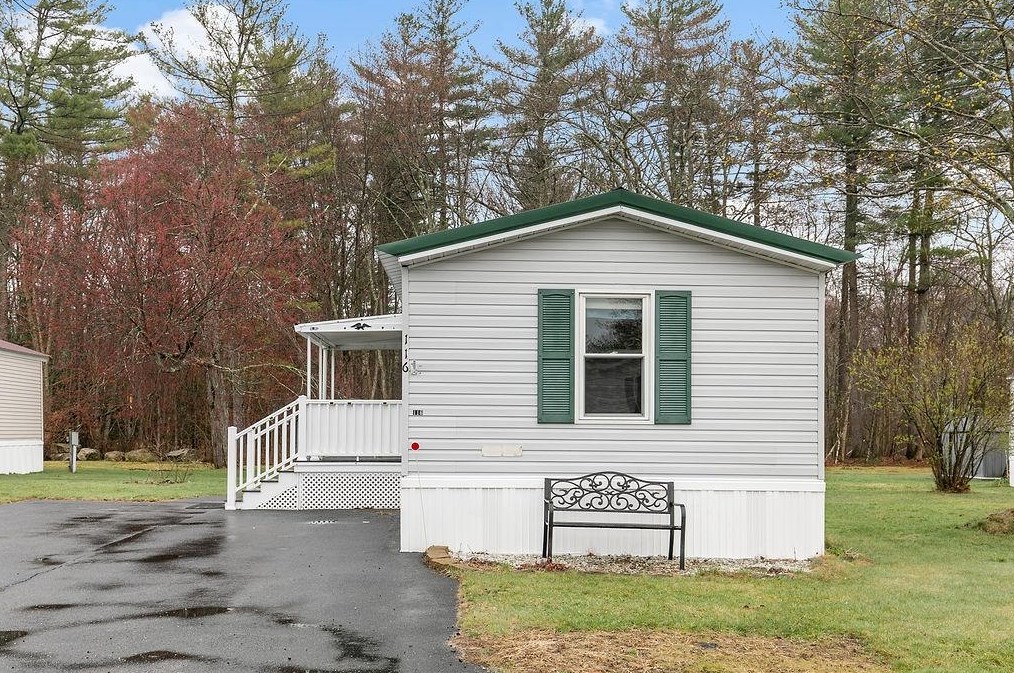 116 Dart Dr, Salem, NH 03079