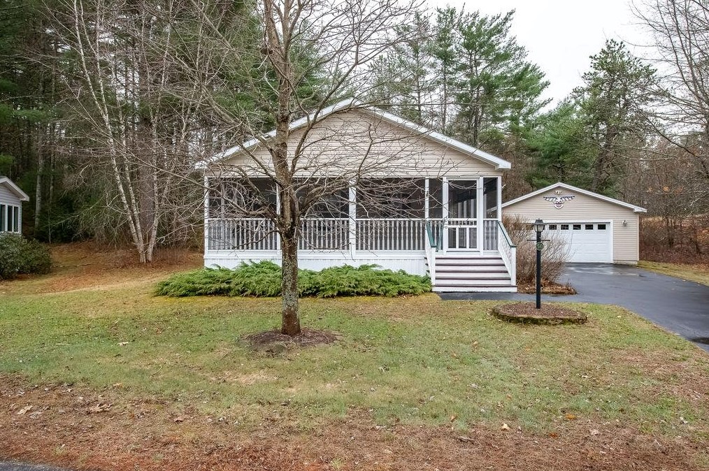 50 Temple Dr, Rochester, NH 03868