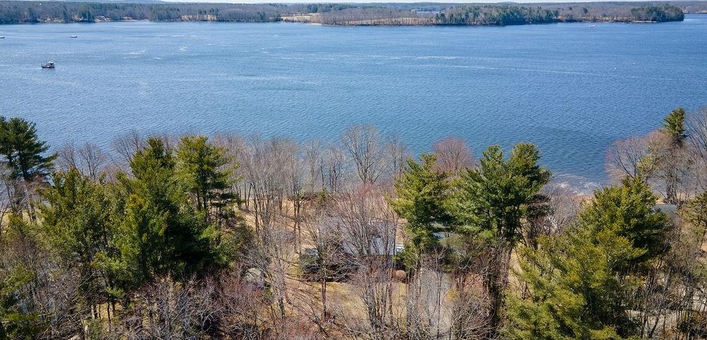 393 Dover Point Rd, Dover, NH 03820