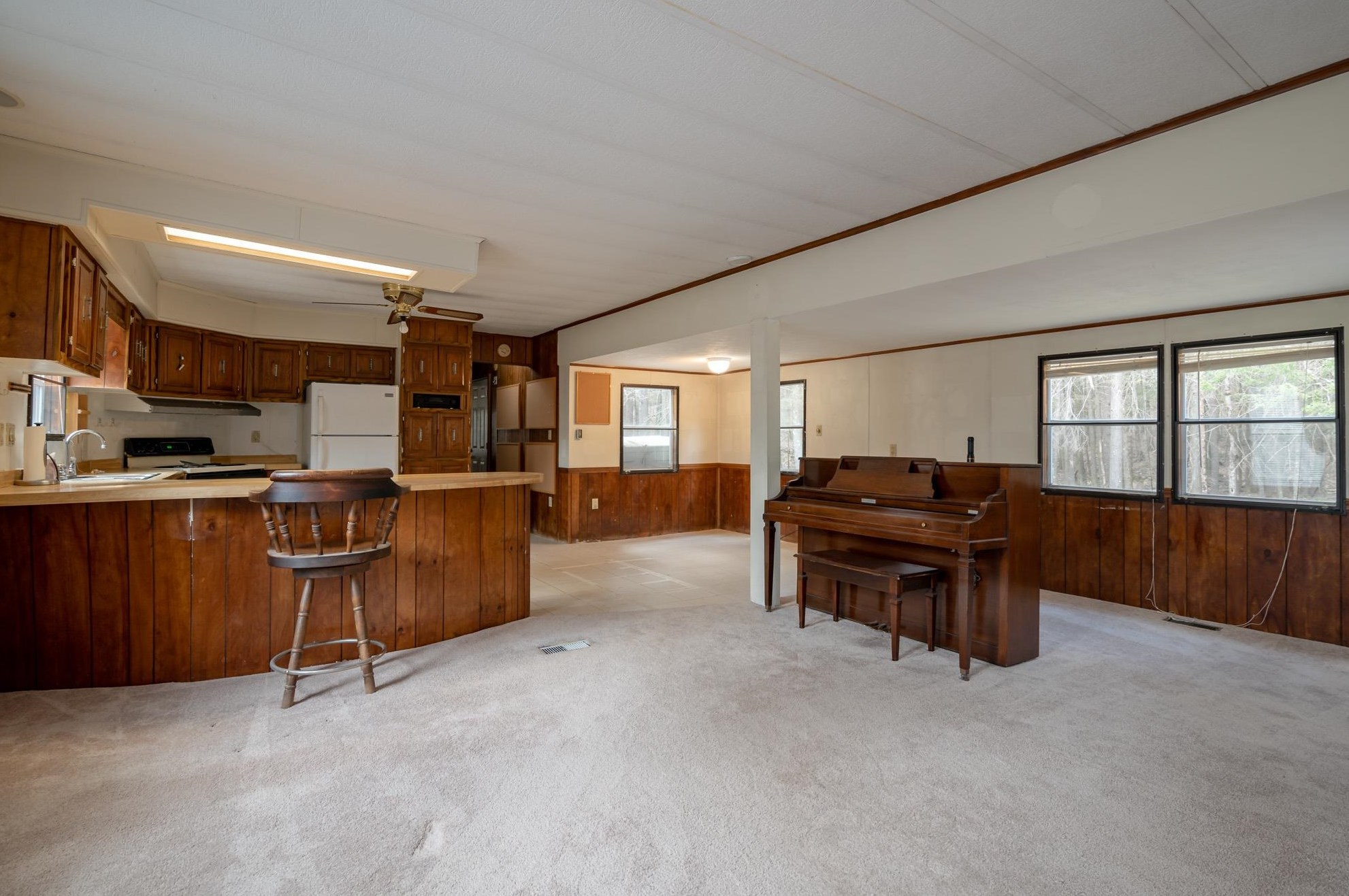 392 Hall Rd, Barrington, NH 03825