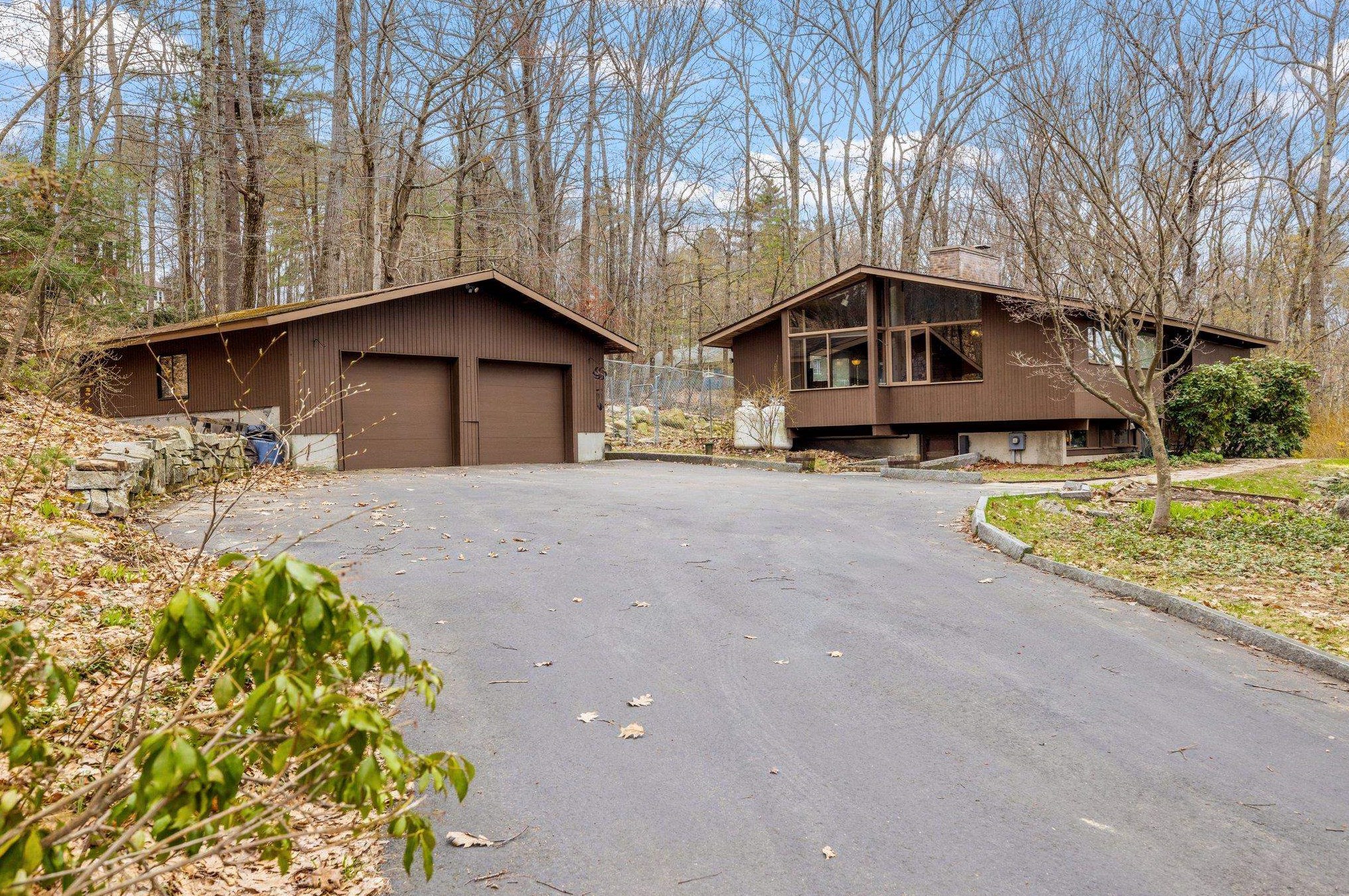 4 Van Ger Dr, Concord, NH 03304